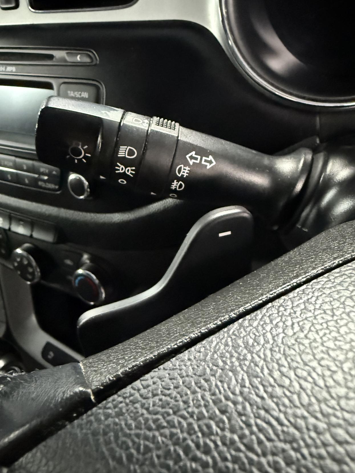 Kia Ceed 1.6 CRDi 2 Hatchback 5dr Diesel Auto Euro 5 (126 bhp)