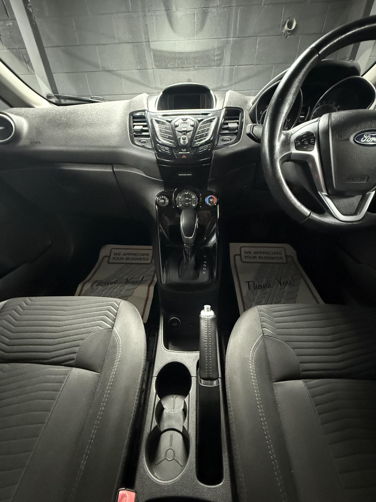 Ford Fiesta 1.0T EcoBoost Zetec Hatchback 5dr Petrol Powershift Euro 6 (100 ps)