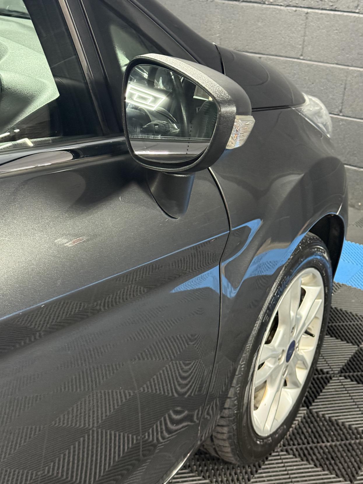 Ford Fiesta 1.0T EcoBoost Zetec Hatchback 5dr Petrol Powershift Euro 6 (100 ps)