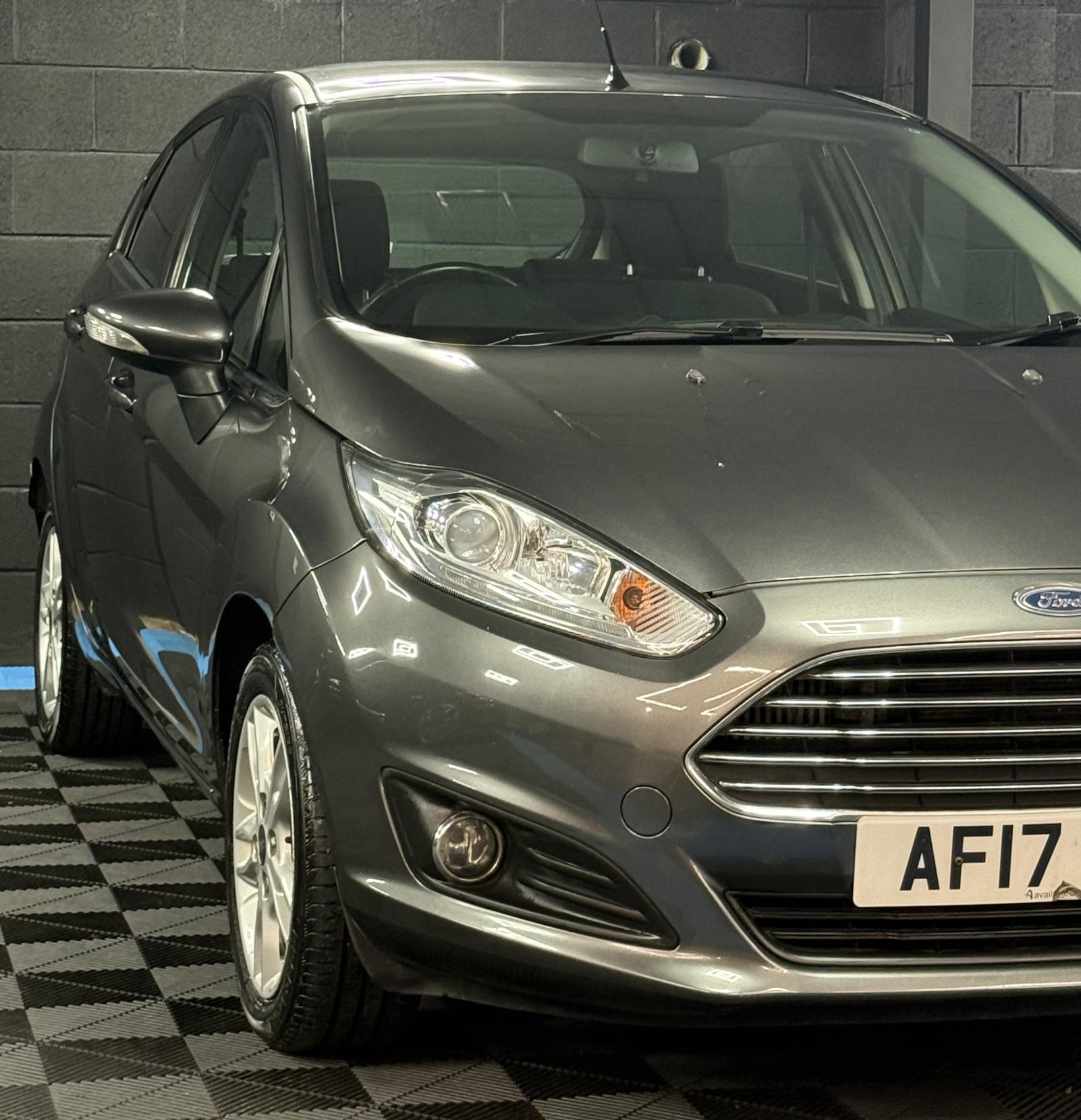 Ford Fiesta 1.0T EcoBoost Zetec Hatchback 5dr Petrol Powershift Euro 6 (100 ps)