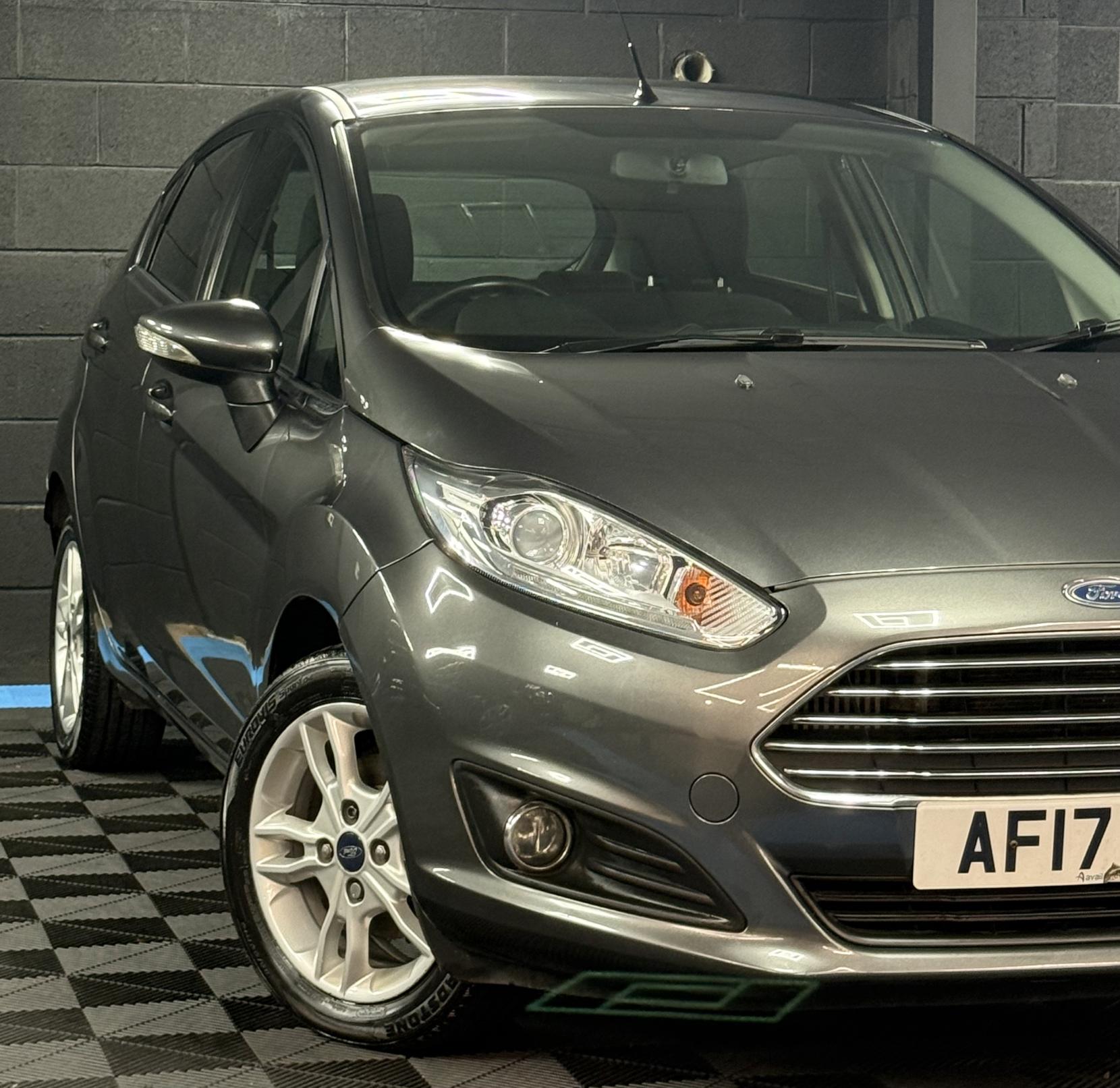 Ford Fiesta 1.0T EcoBoost Zetec Hatchback 5dr Petrol Powershift Euro 6 (100 ps)