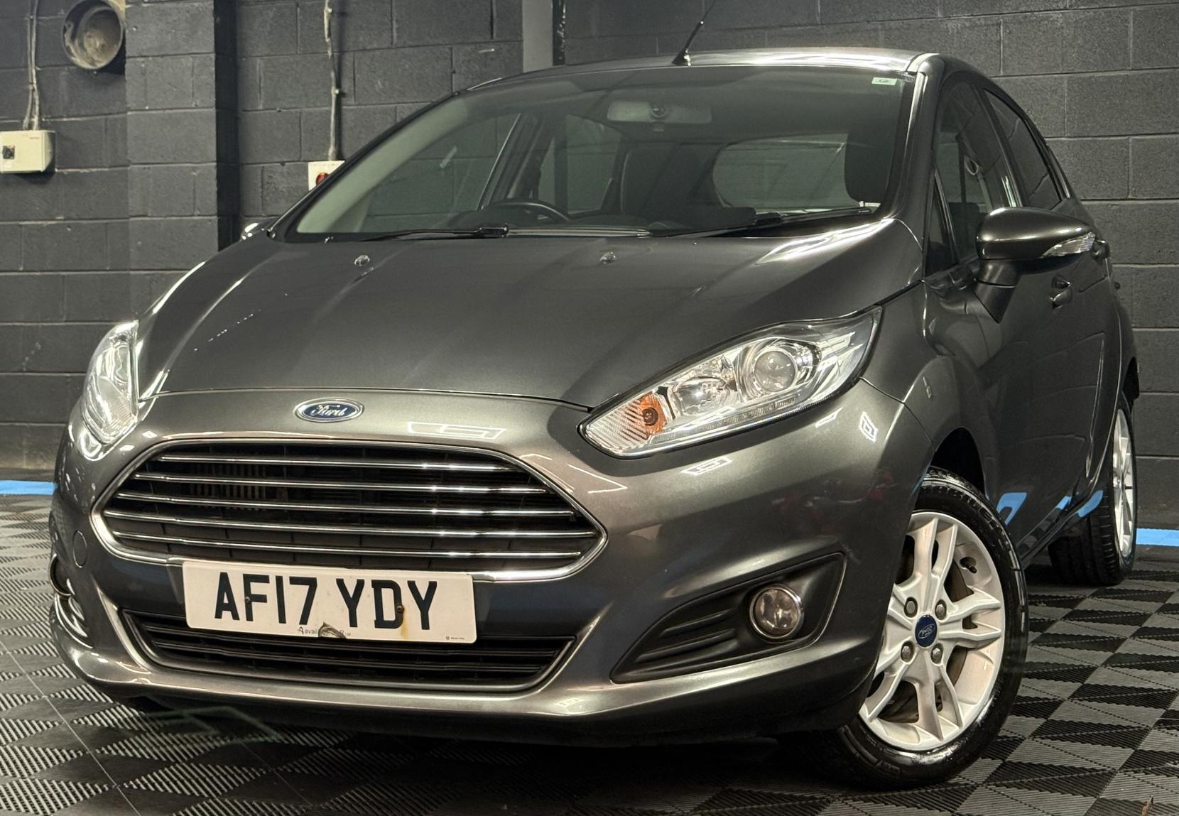 Ford Fiesta 1.0T EcoBoost Zetec Hatchback 5dr Petrol Powershift Euro 6 (100 ps)