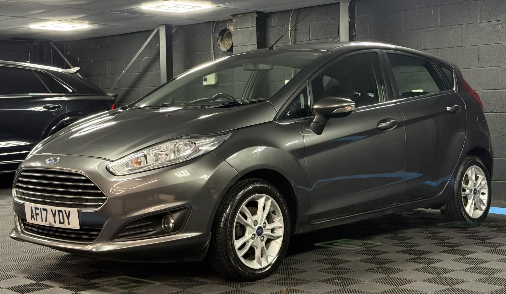 Ford Fiesta 1.0T EcoBoost Zetec Hatchback 5dr Petrol Powershift Euro 6 (100 ps)