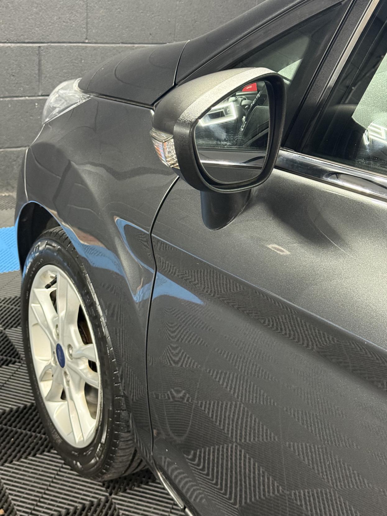 Ford Fiesta 1.0T EcoBoost Zetec Hatchback 5dr Petrol Powershift Euro 6 (100 ps)