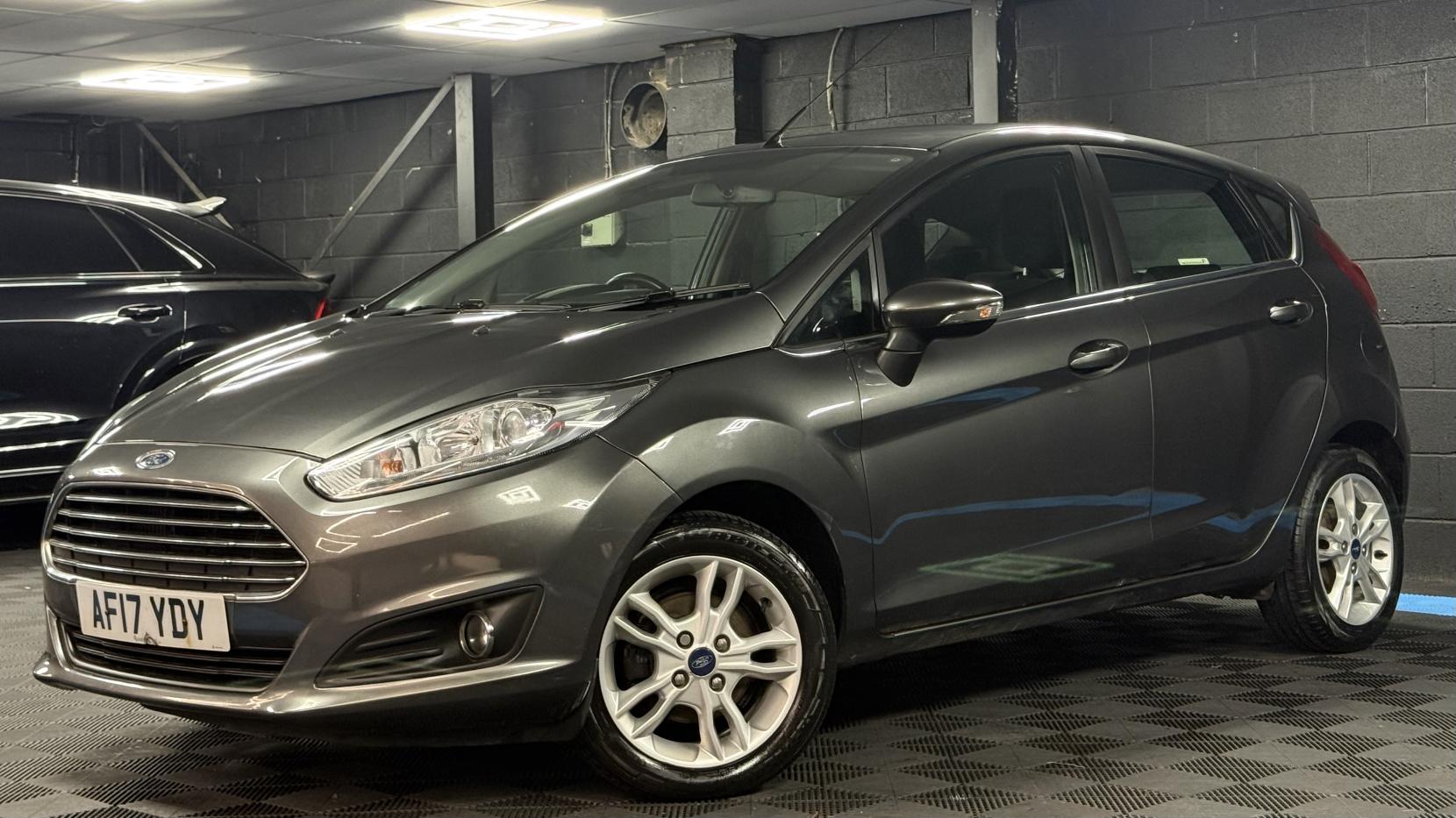 Ford Fiesta 1.0T EcoBoost Zetec Hatchback 5dr Petrol Powershift Euro 6 (100 ps)