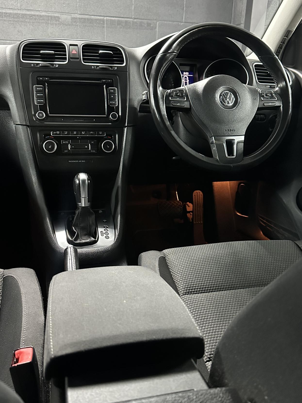 Volkswagen Golf 1.6 TDI Match Hatchback 5dr Diesel DSG Euro 5 (105 ps)