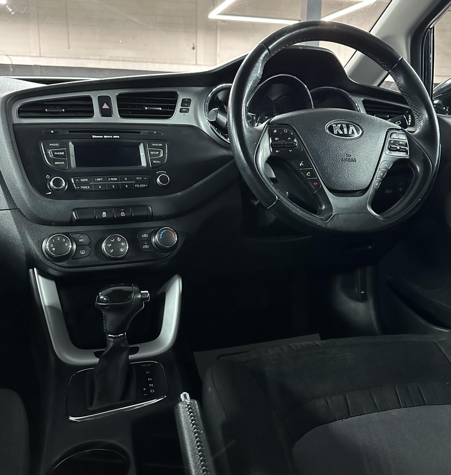 Kia Ceed 1.6 CRDi 2 Hatchback 5dr Diesel Auto Euro 5 (126 bhp)