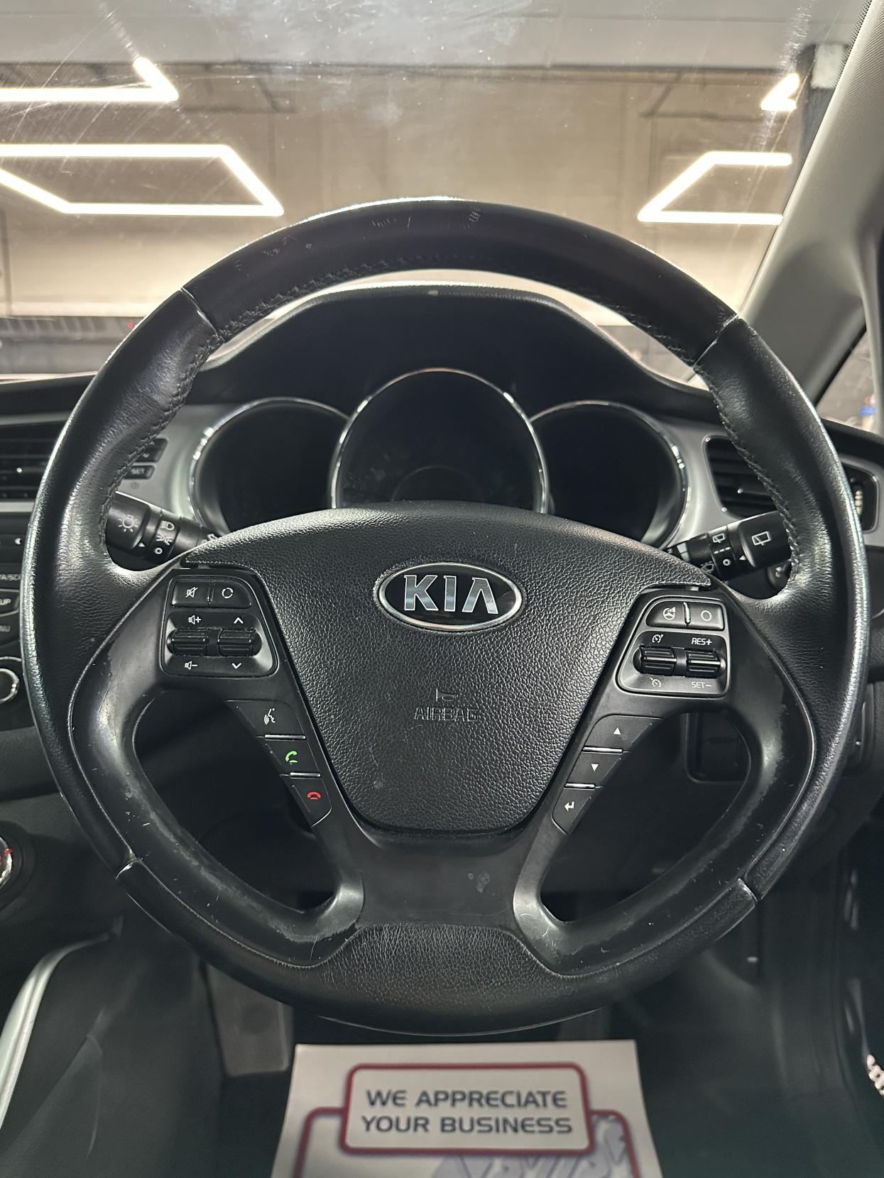 Kia Ceed 1.6 CRDi 2 Hatchback 5dr Diesel Auto Euro 5 (126 bhp)