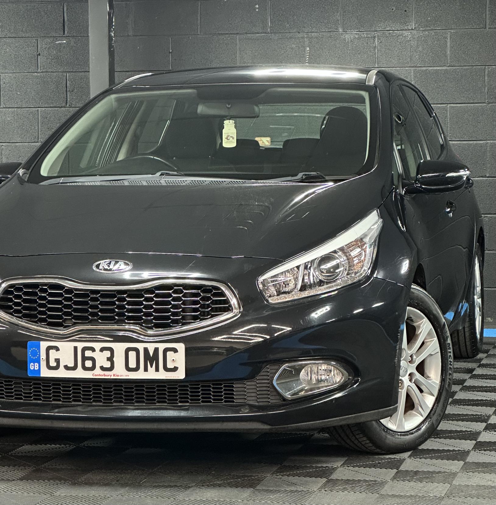 Kia Ceed 1.6 CRDi 2 Hatchback 5dr Diesel Auto Euro 5 (126 bhp)