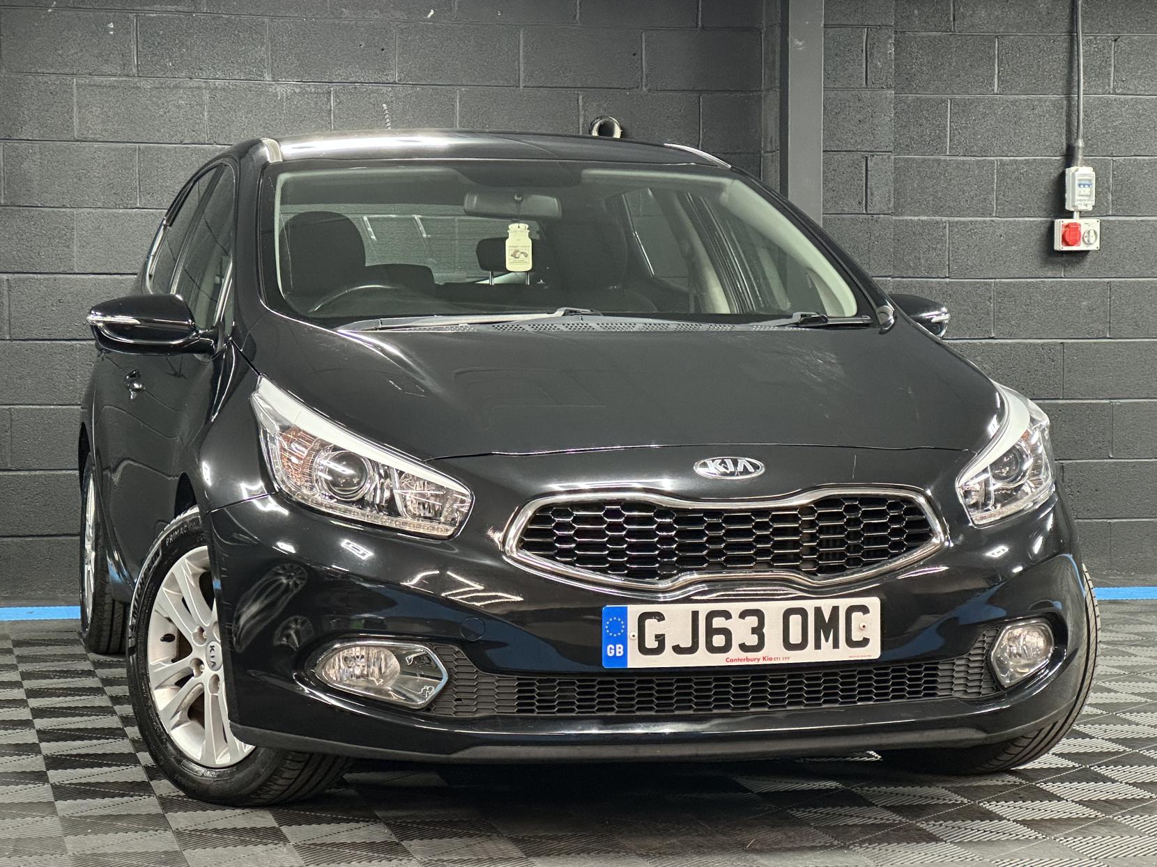Kia Ceed 1.6 CRDi 2 Hatchback 5dr Diesel Auto Euro 5 (126 bhp)