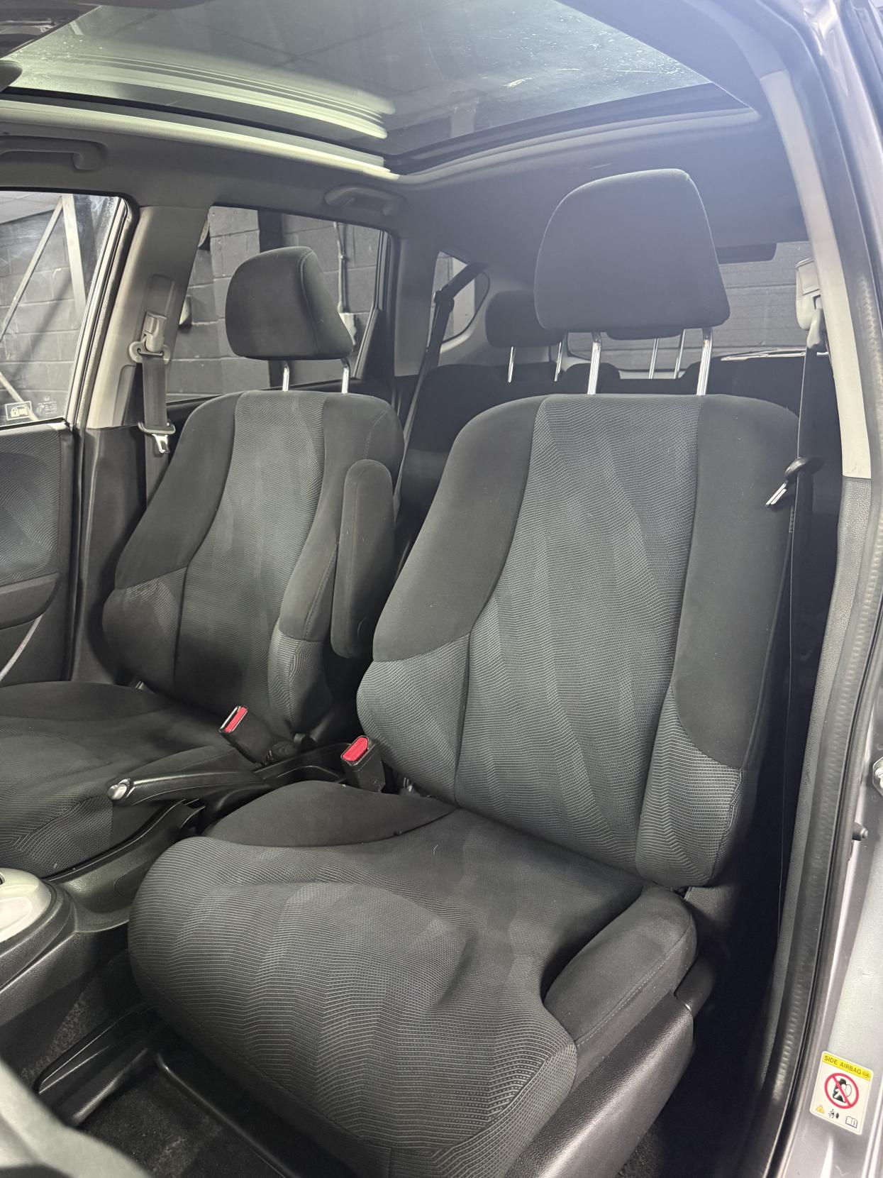 Honda Jazz 1.4 i-VTEC EX Hatchback 5dr Petrol i SHIFT Euro 4 (100 ps)