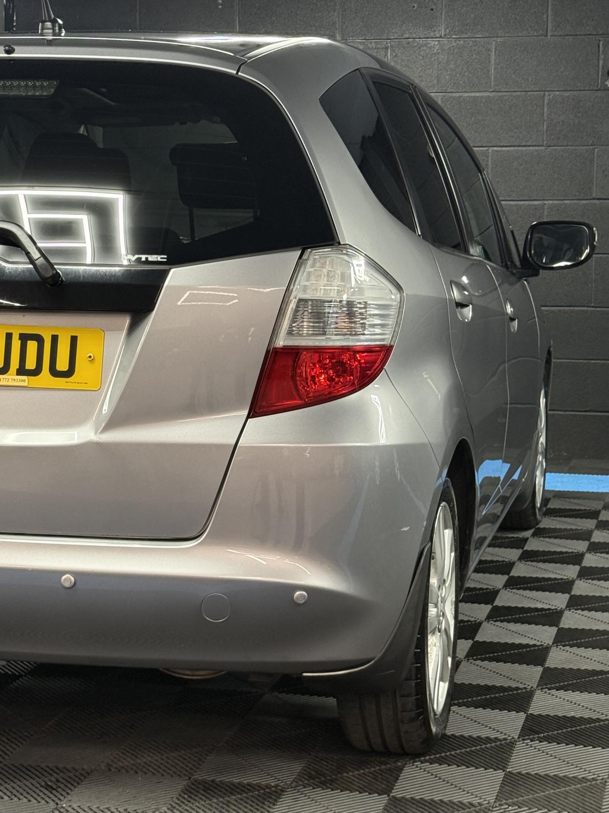 Honda Jazz 1.4 i-VTEC EX Hatchback 5dr Petrol i SHIFT Euro 4 (100 ps)