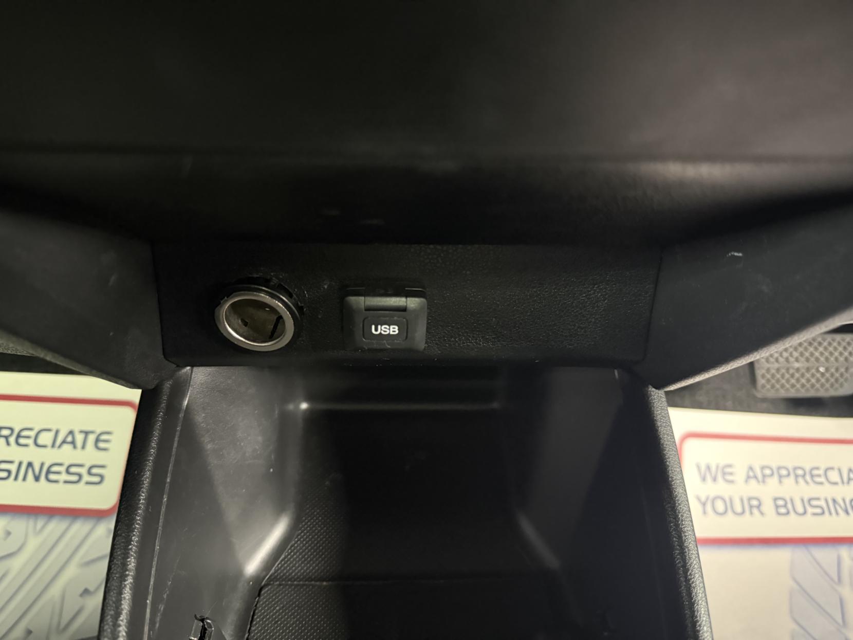 Honda Jazz 1.4 i-VTEC EX Hatchback 5dr Petrol i SHIFT Euro 4 (100 ps)