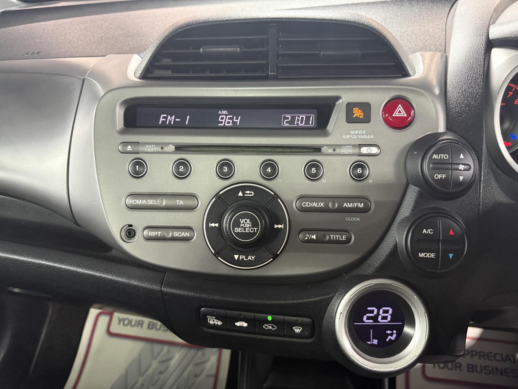 Honda Jazz 1.4 i-VTEC EX Hatchback 5dr Petrol i SHIFT Euro 4 (100 ps)