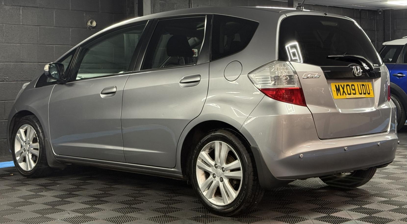 Honda Jazz 1.4 i-VTEC EX Hatchback 5dr Petrol i SHIFT Euro 4 (100 ps)