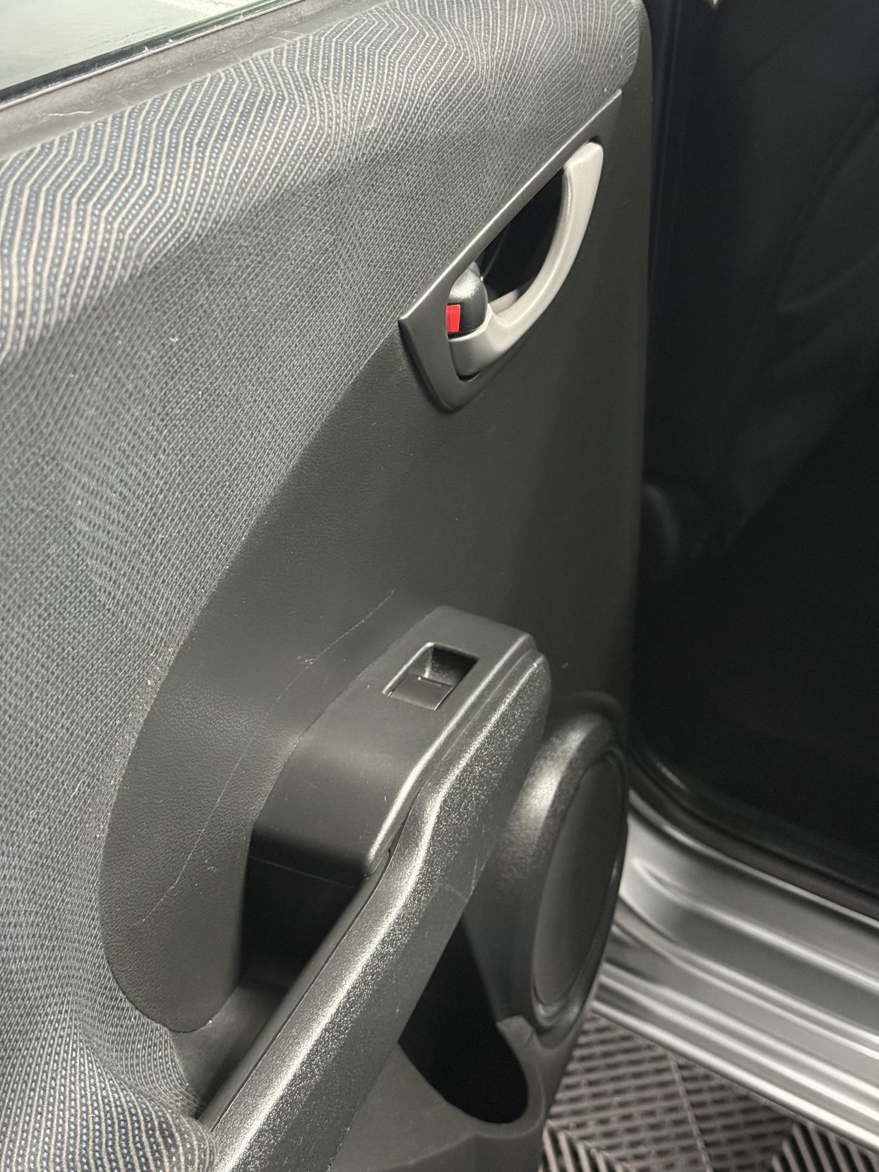 Honda Jazz 1.4 i-VTEC EX Hatchback 5dr Petrol i SHIFT Euro 4 (100 ps)