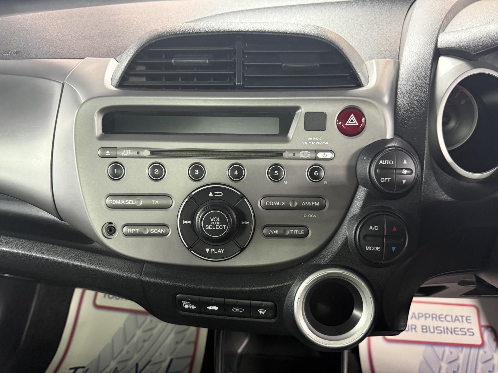 Honda Jazz 1.4 i-VTEC EX Hatchback 5dr Petrol i SHIFT Euro 4 (100 ps)