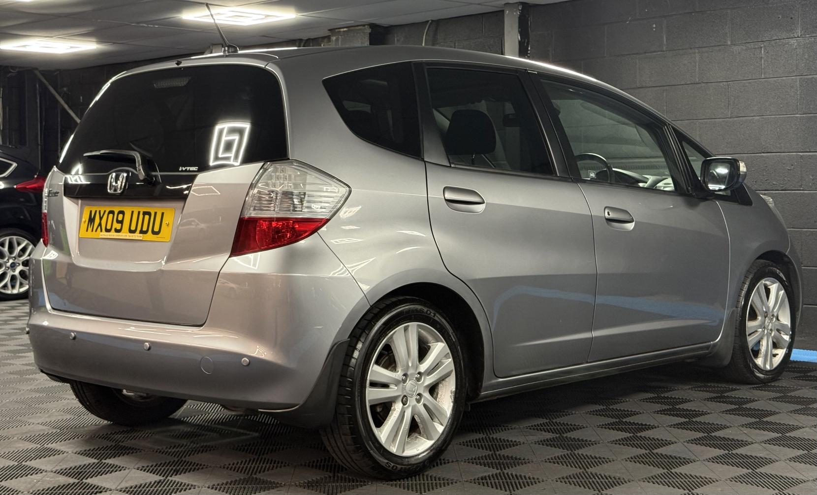 Honda Jazz 1.4 i-VTEC EX Hatchback 5dr Petrol i SHIFT Euro 4 (100 ps)