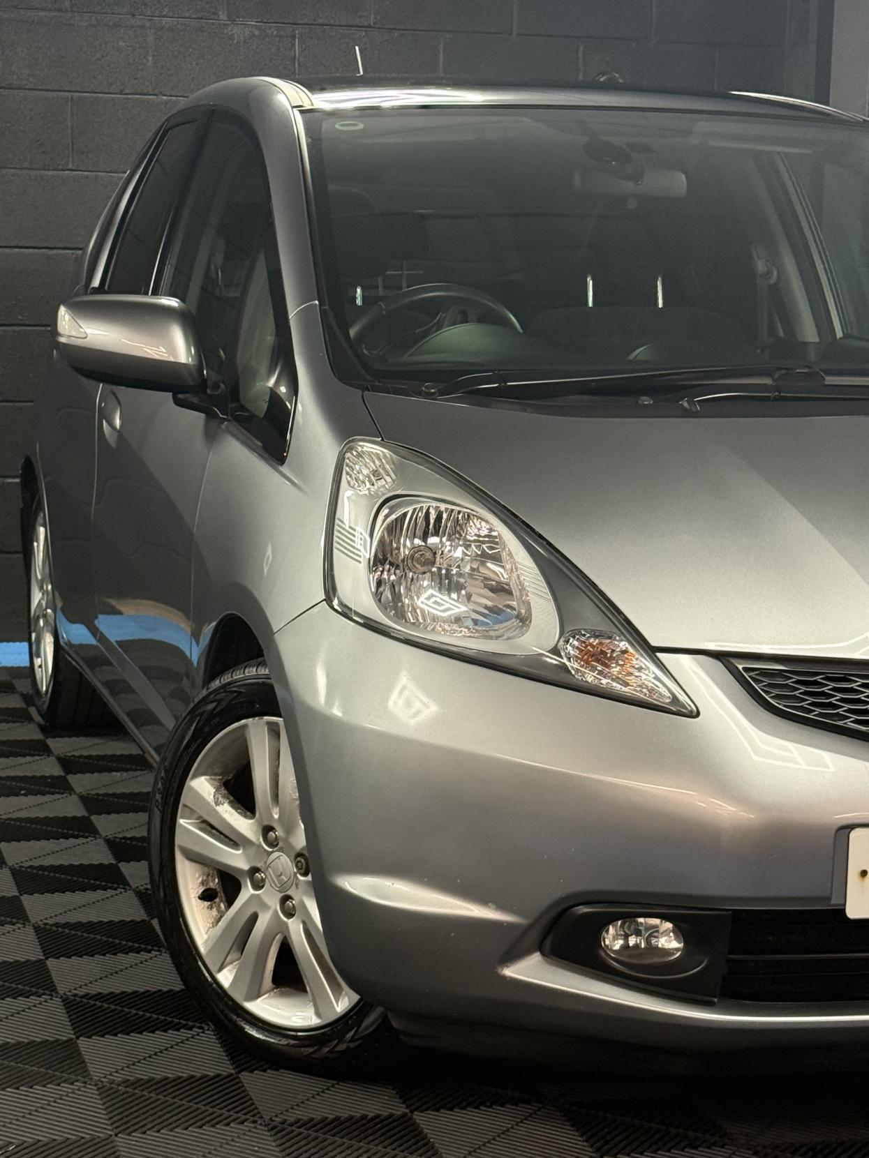 Honda Jazz 1.4 i-VTEC EX Hatchback 5dr Petrol i SHIFT Euro 4 (100 ps)