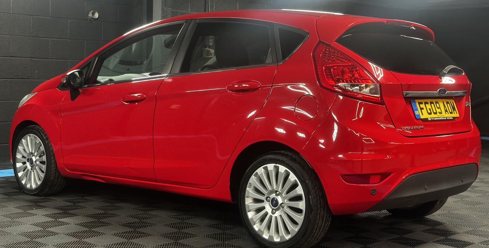 Ford Fiesta 1.4 Titanium Hatchback 5dr Petrol Automatic (154 g/km, 94 bhp)