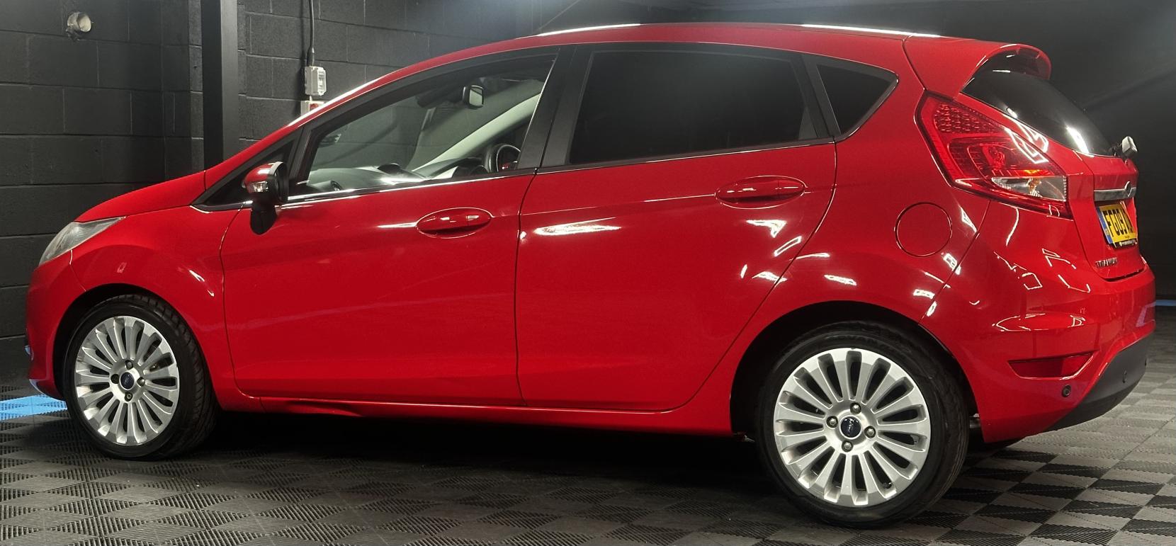 Ford Fiesta 1.4 Titanium Hatchback 5dr Petrol Automatic (154 g/km, 94 bhp)