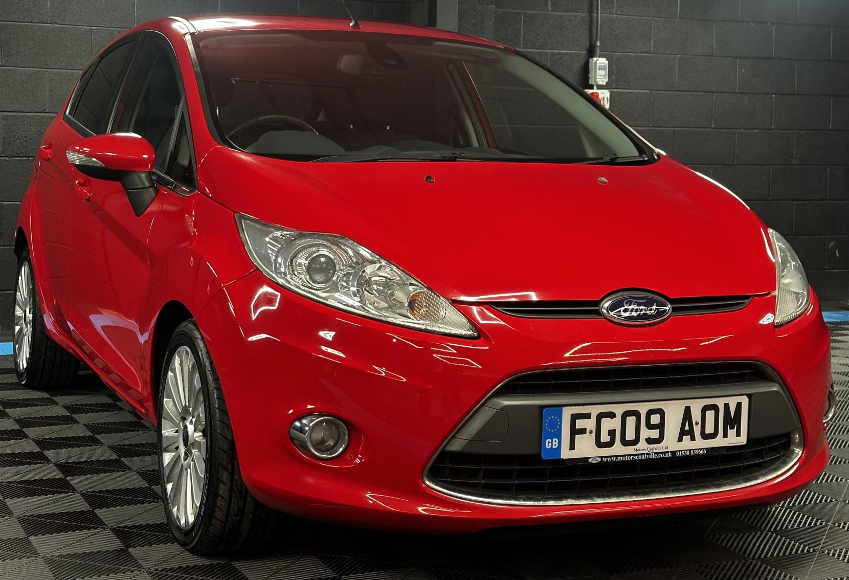 Ford Fiesta 1.4 Titanium Hatchback 5dr Petrol Automatic (154 g/km, 94 bhp)