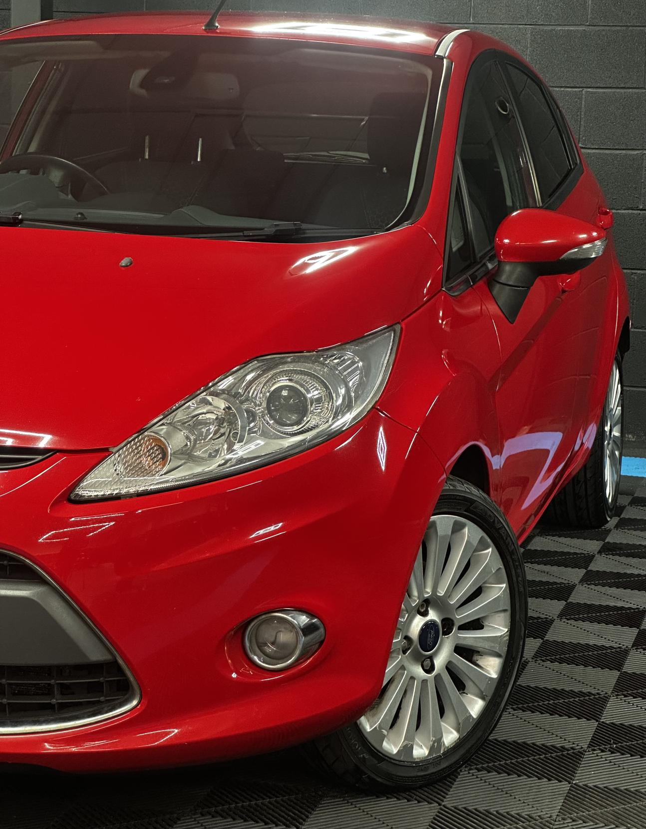 Ford Fiesta 1.4 Titanium Hatchback 5dr Petrol Automatic (154 g/km, 94 bhp)