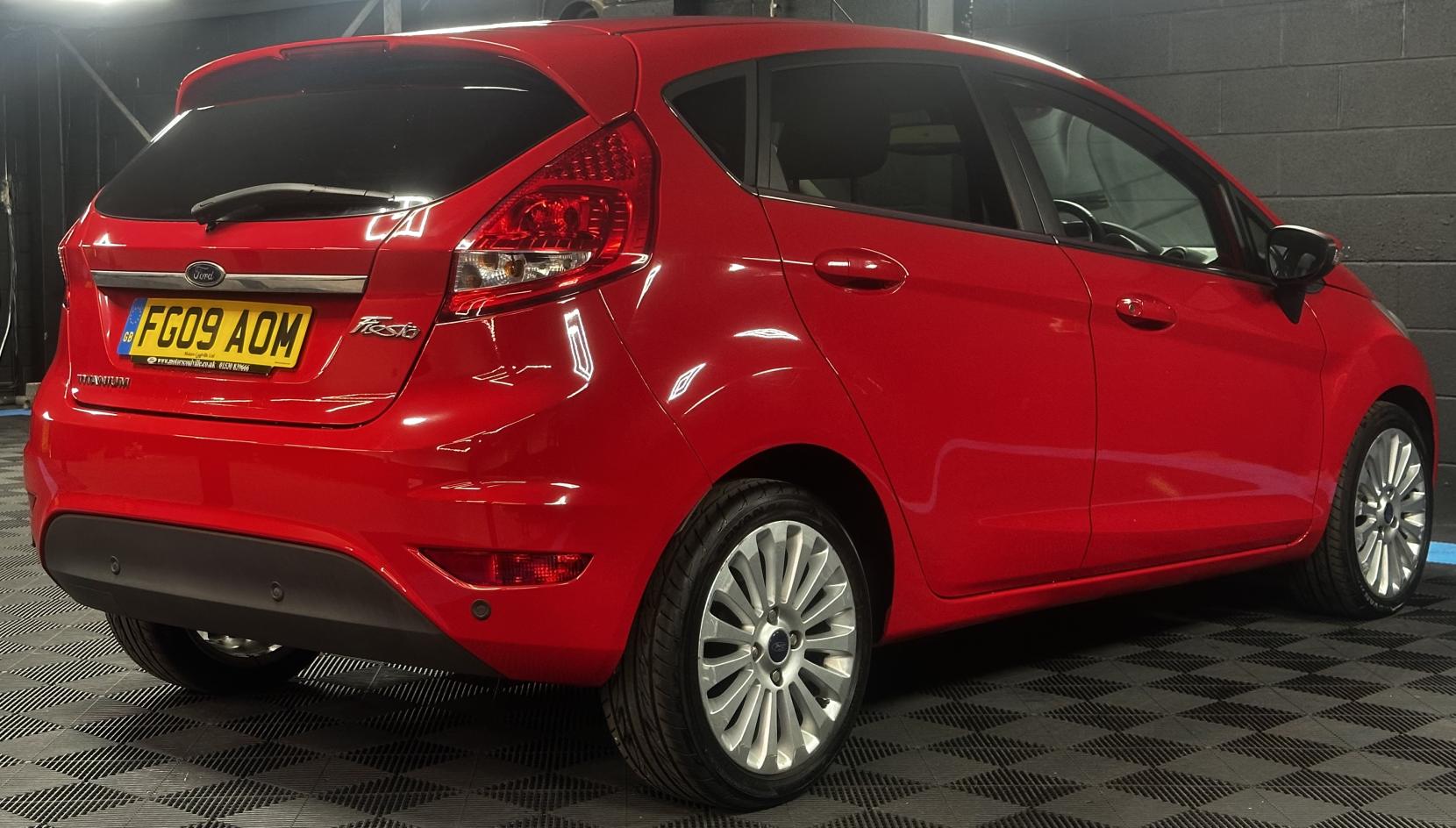 Ford Fiesta 1.4 Titanium Hatchback 5dr Petrol Automatic (154 g/km, 94 bhp)
