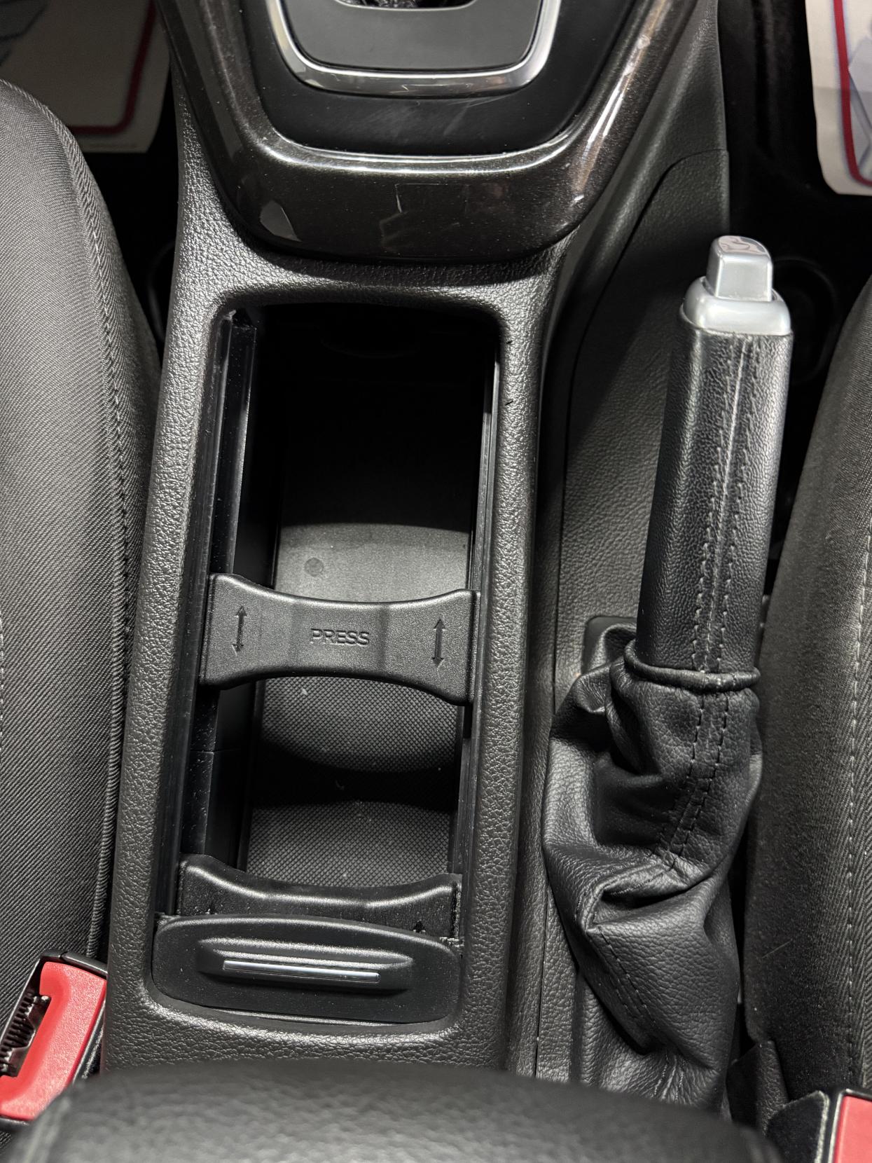 Ford Focus 1.6 Titanium Hatchback 5dr Petrol Powershift Euro 6 (125 ps)