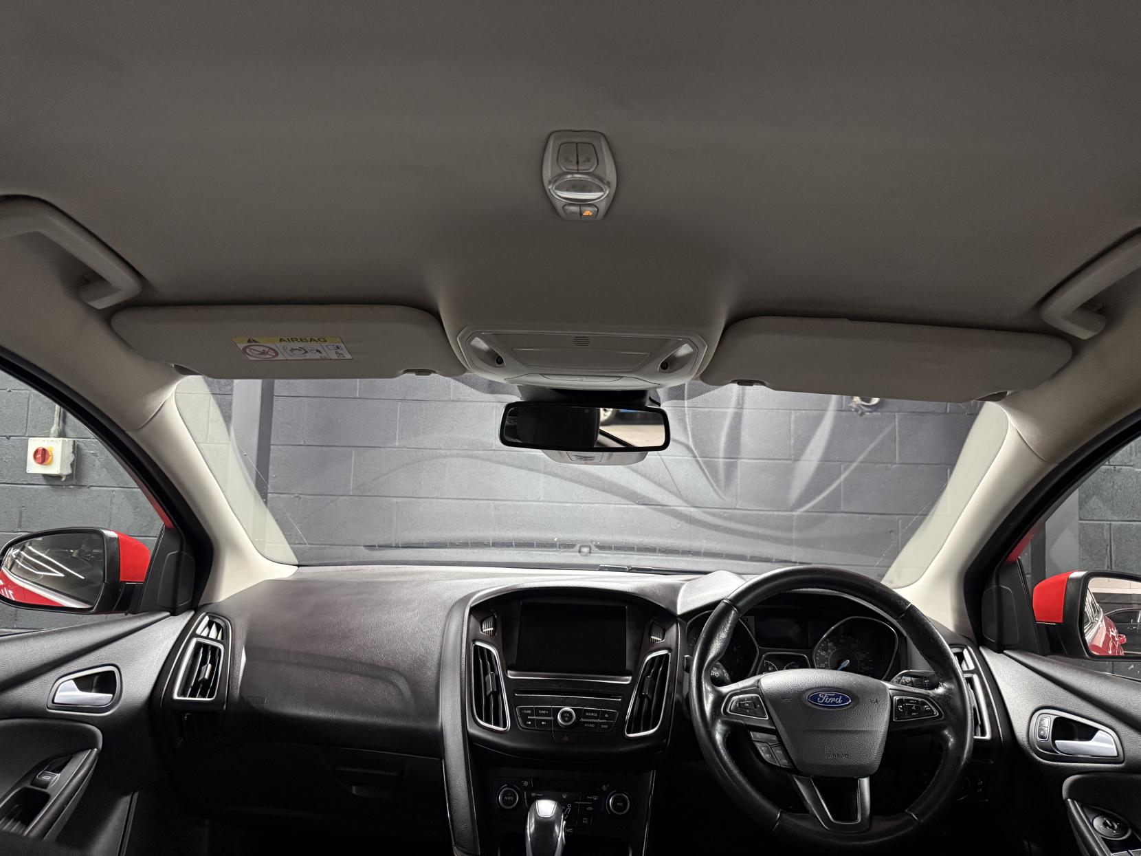 Ford Focus 1.6 Titanium Hatchback 5dr Petrol Powershift Euro 6 (125 ps)