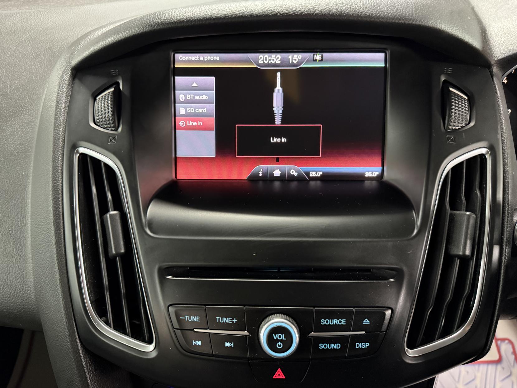 Ford Focus 1.6 Titanium Hatchback 5dr Petrol Powershift Euro 6 (125 ps)