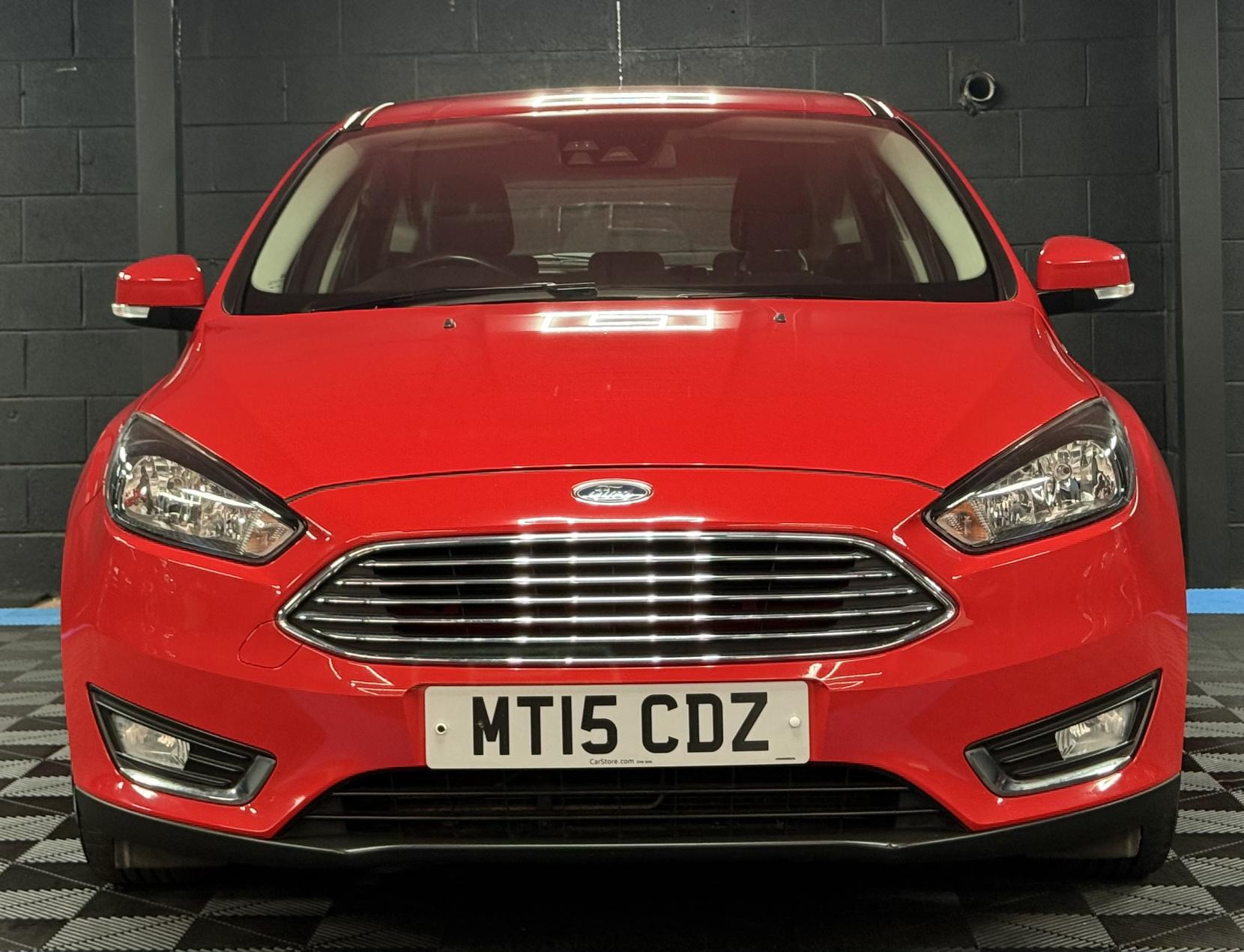 Ford Focus 1.6 Titanium Hatchback 5dr Petrol Powershift Euro 6 (125 ps)