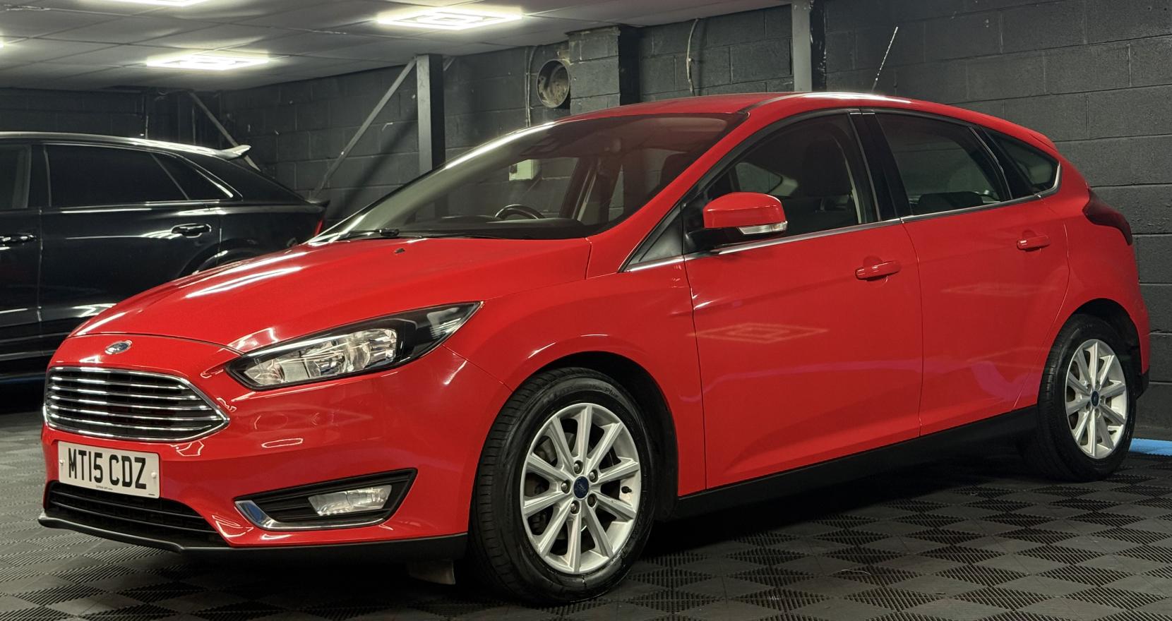 Ford Focus 1.6 Titanium Hatchback 5dr Petrol Powershift Euro 6 (125 ps)