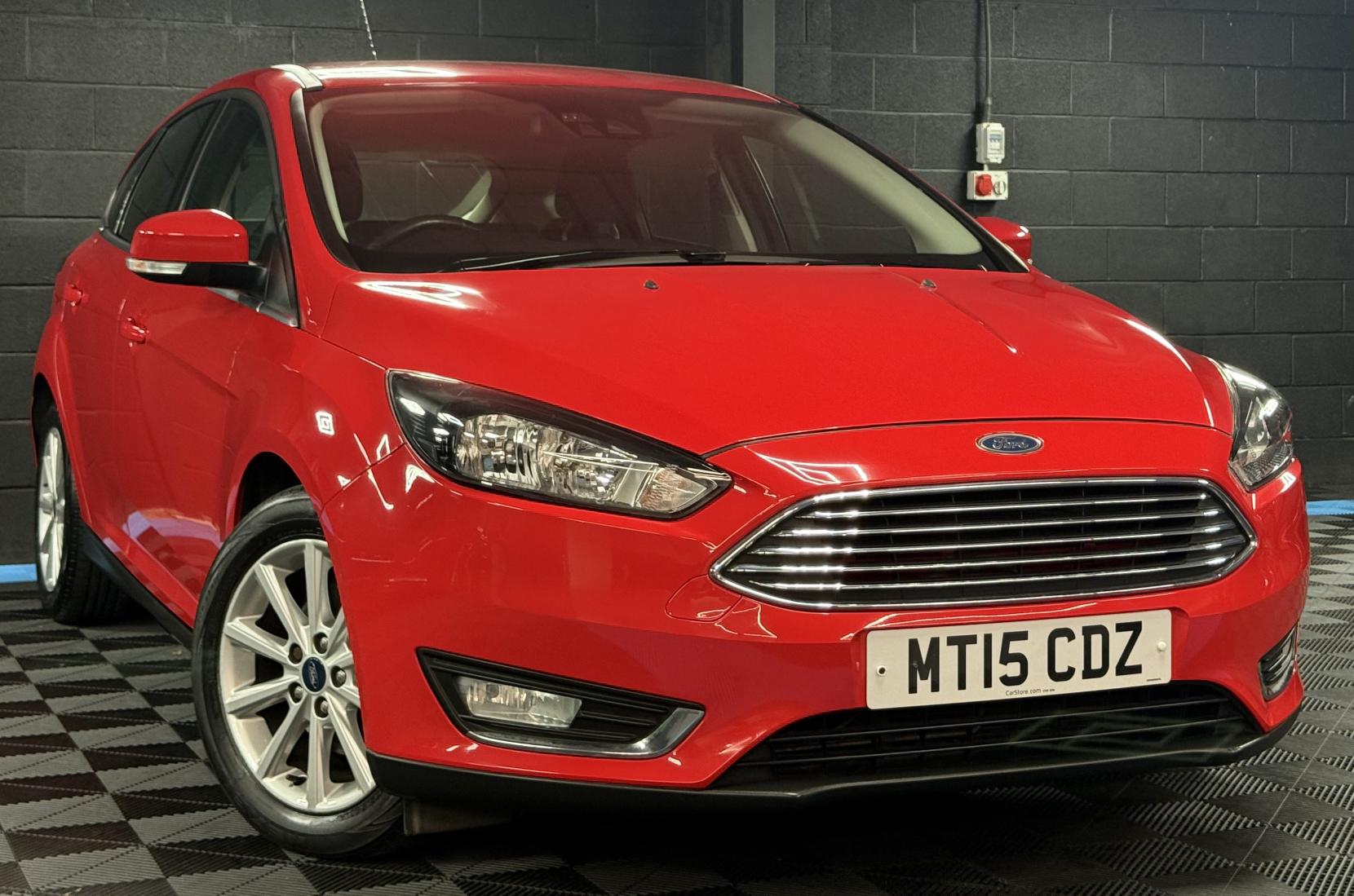 Ford Focus 1.6 Titanium Hatchback 5dr Petrol Powershift Euro 6 (125 ps)