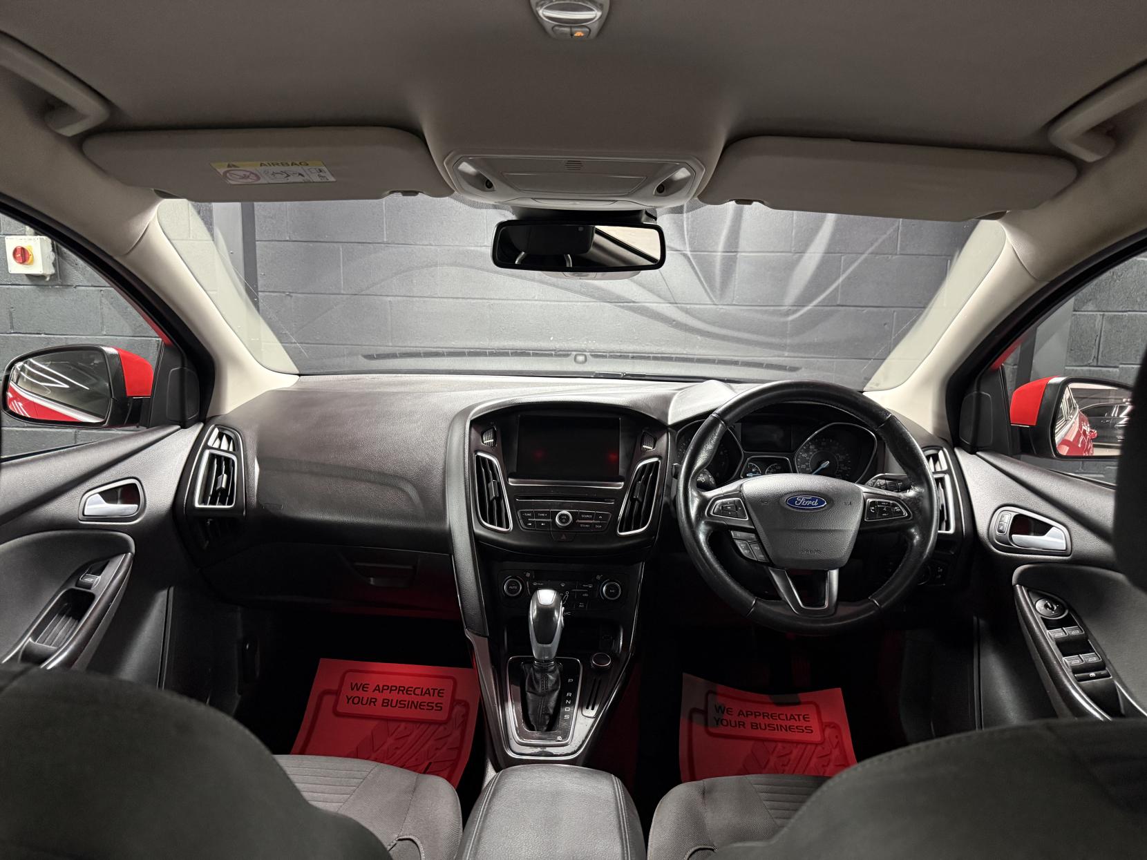 Ford Focus 1.6 Titanium Hatchback 5dr Petrol Powershift Euro 6 (125 ps)