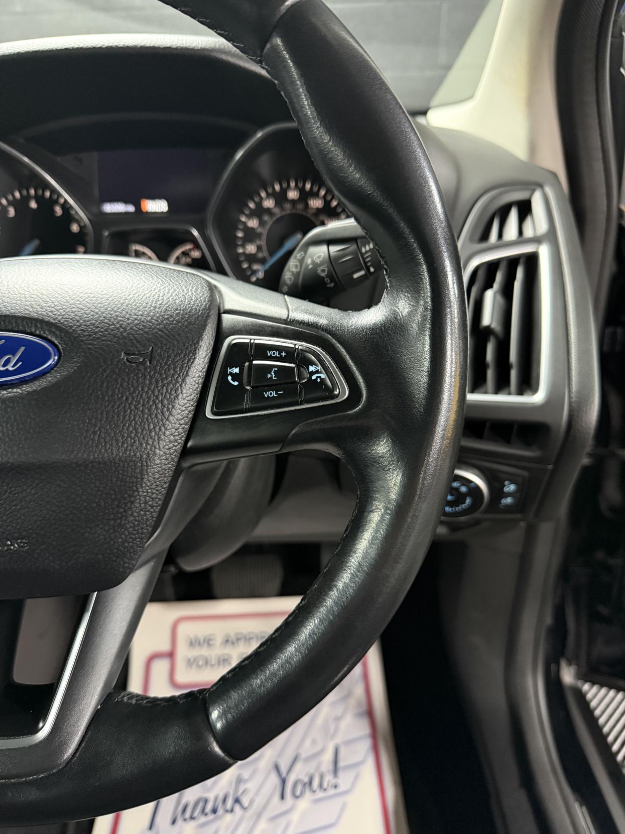 Ford Focus 1.6 Titanium Hatchback 5dr Petrol Powershift Euro 6 (125 ps)