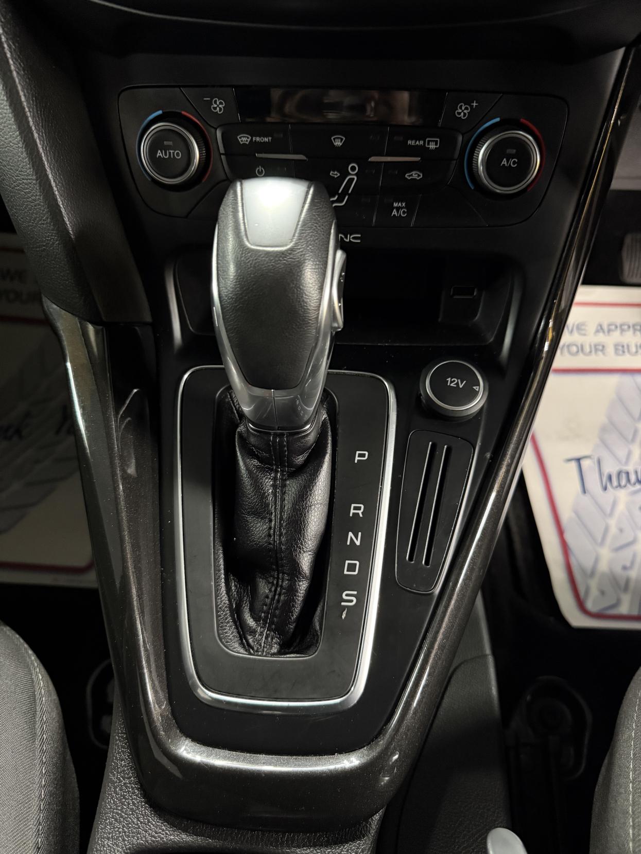 Ford Focus 1.6 Titanium Hatchback 5dr Petrol Powershift Euro 6 (125 ps)