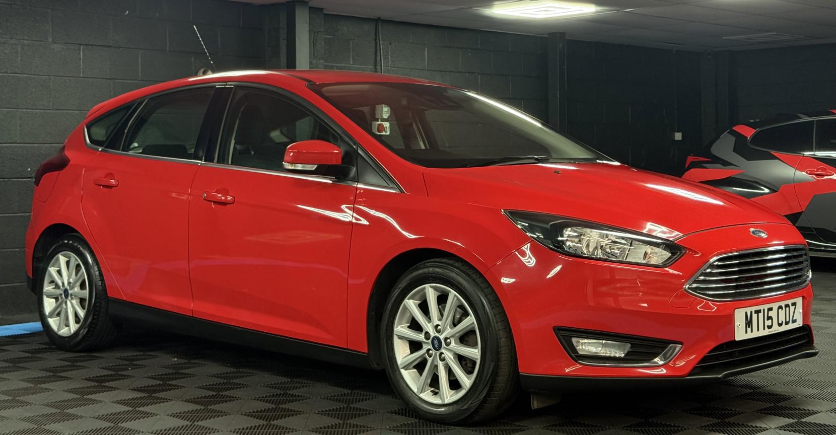 Ford Focus 1.6 Titanium Hatchback 5dr Petrol Powershift Euro 6 (125 ps)