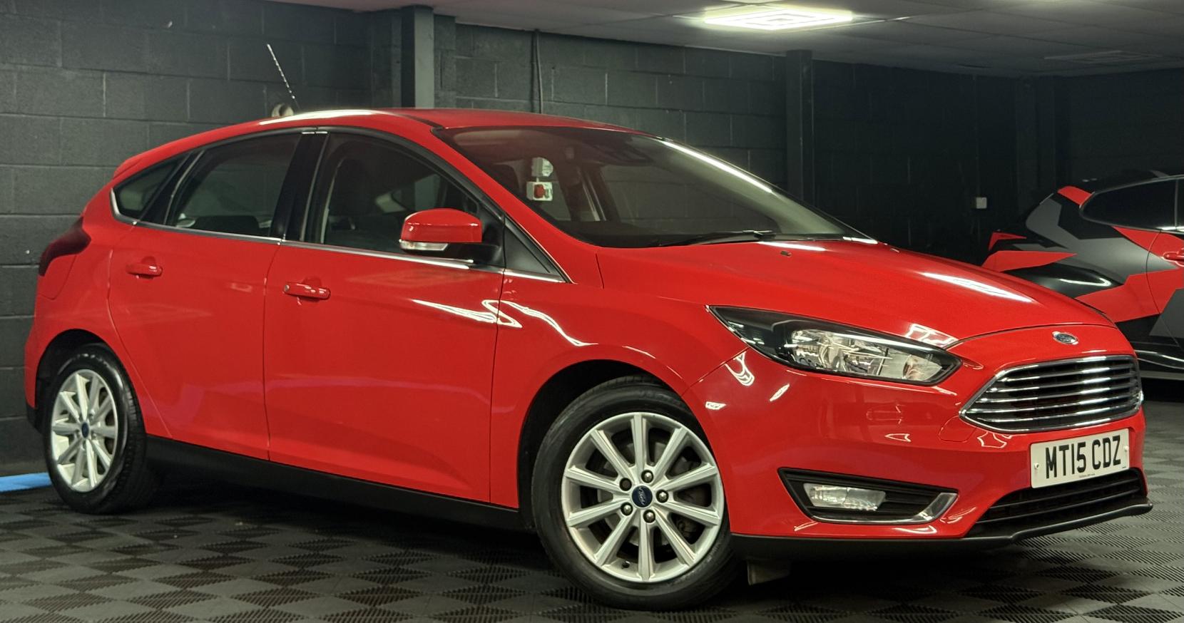 Ford Focus 1.6 Titanium Hatchback 5dr Petrol Powershift Euro 6 (125 ps)