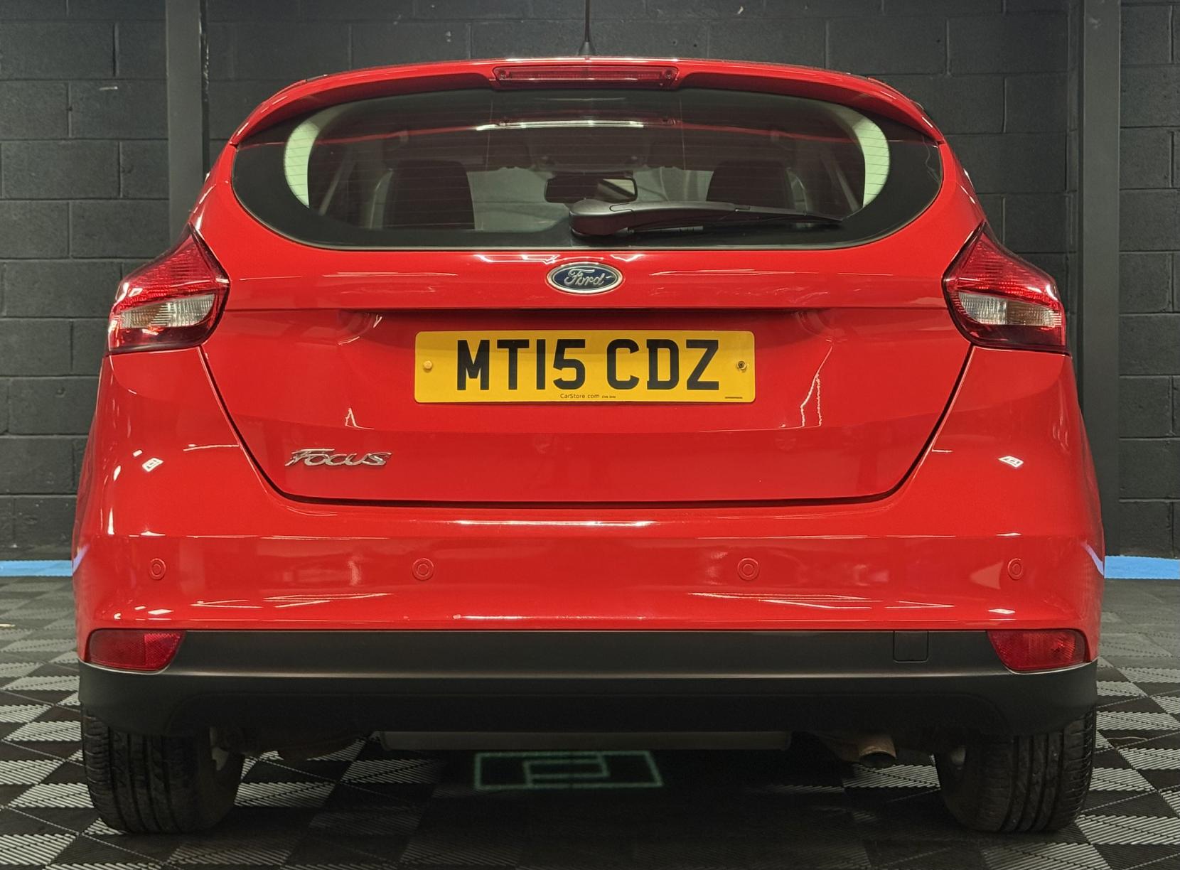 Ford Focus 1.6 Titanium Hatchback 5dr Petrol Powershift Euro 6 (125 ps)