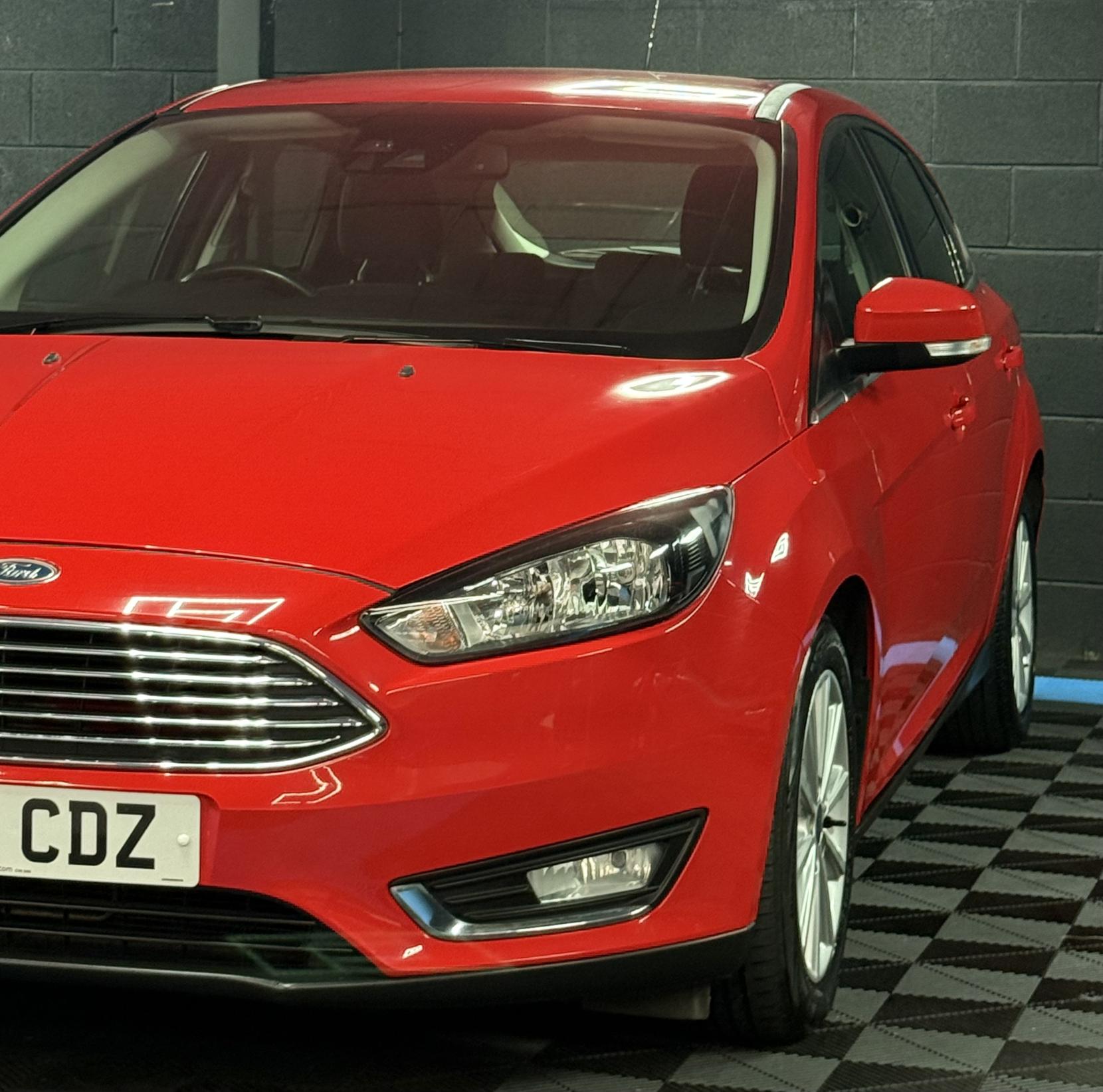Ford Focus 1.6 Titanium Hatchback 5dr Petrol Powershift Euro 6 (125 ps)