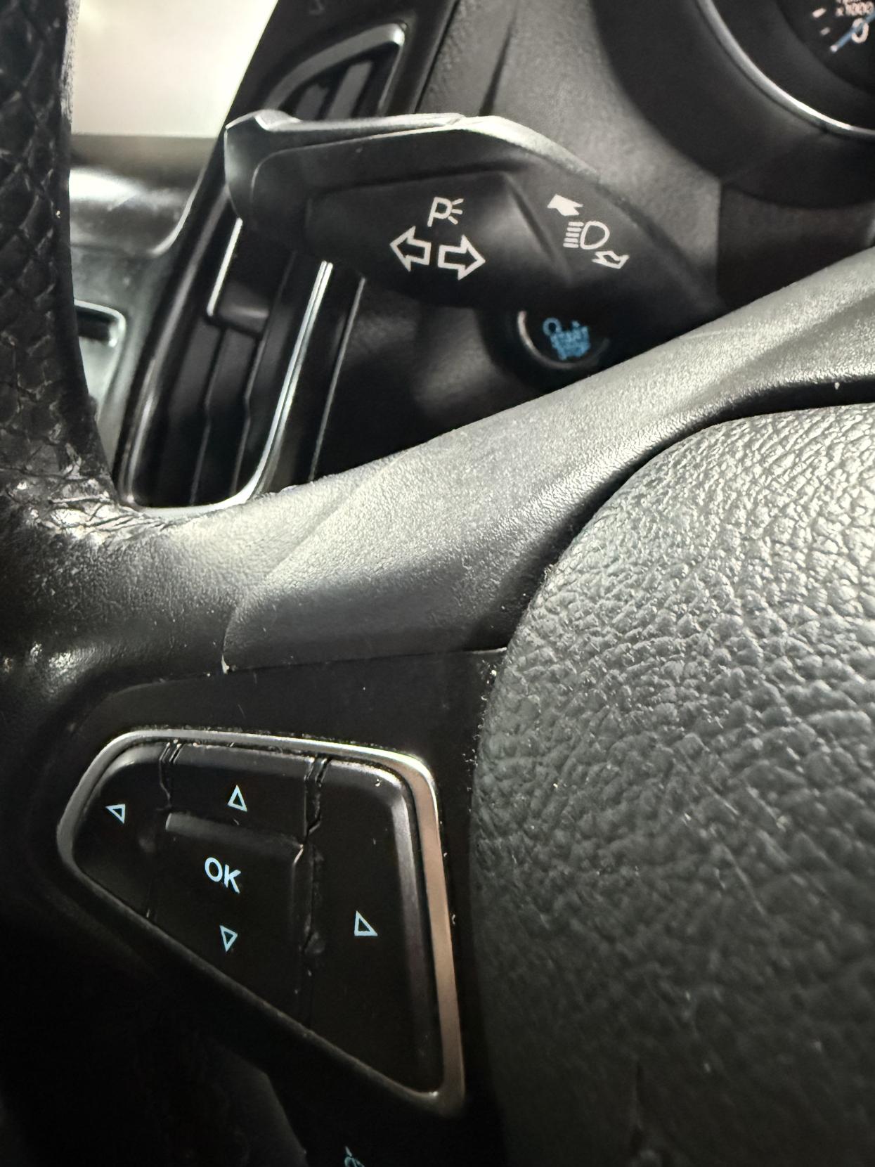 Ford Focus 1.6 Titanium Hatchback 5dr Petrol Powershift Euro 6 (125 ps)