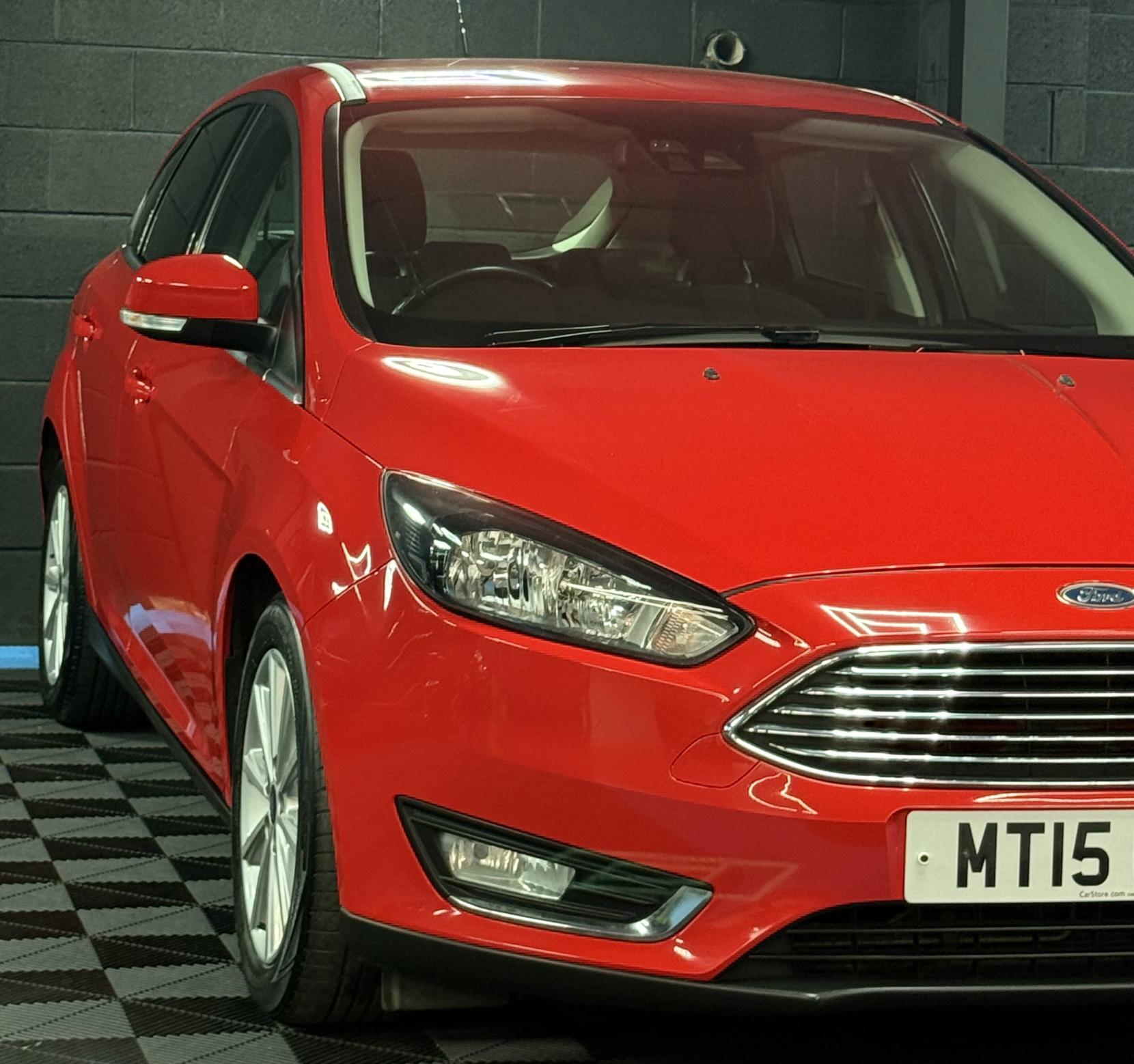 Ford Focus 1.6 Titanium Hatchback 5dr Petrol Powershift Euro 6 (125 ps)