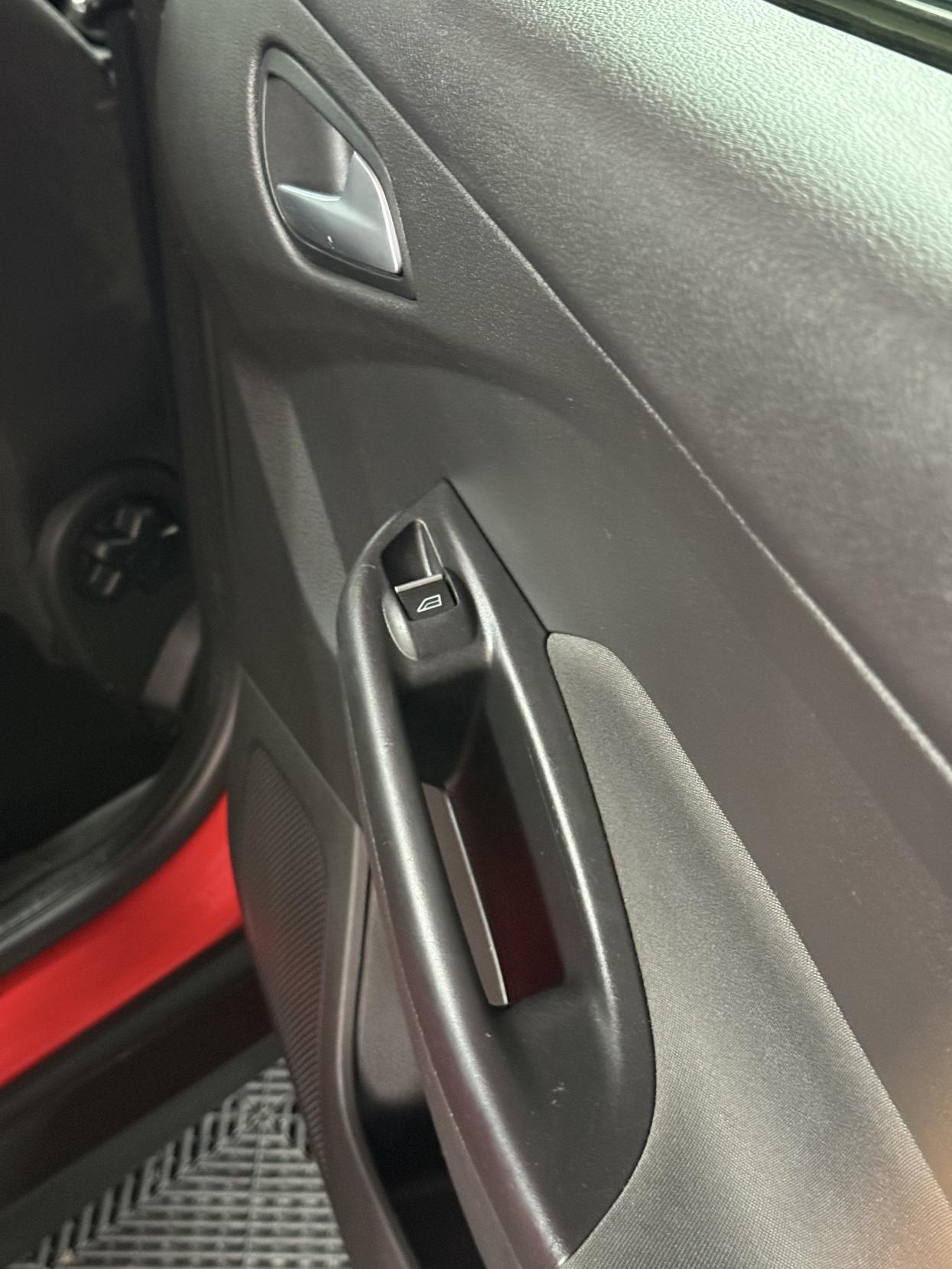 Ford Focus 1.6 Titanium Hatchback 5dr Petrol Powershift Euro 6 (125 ps)