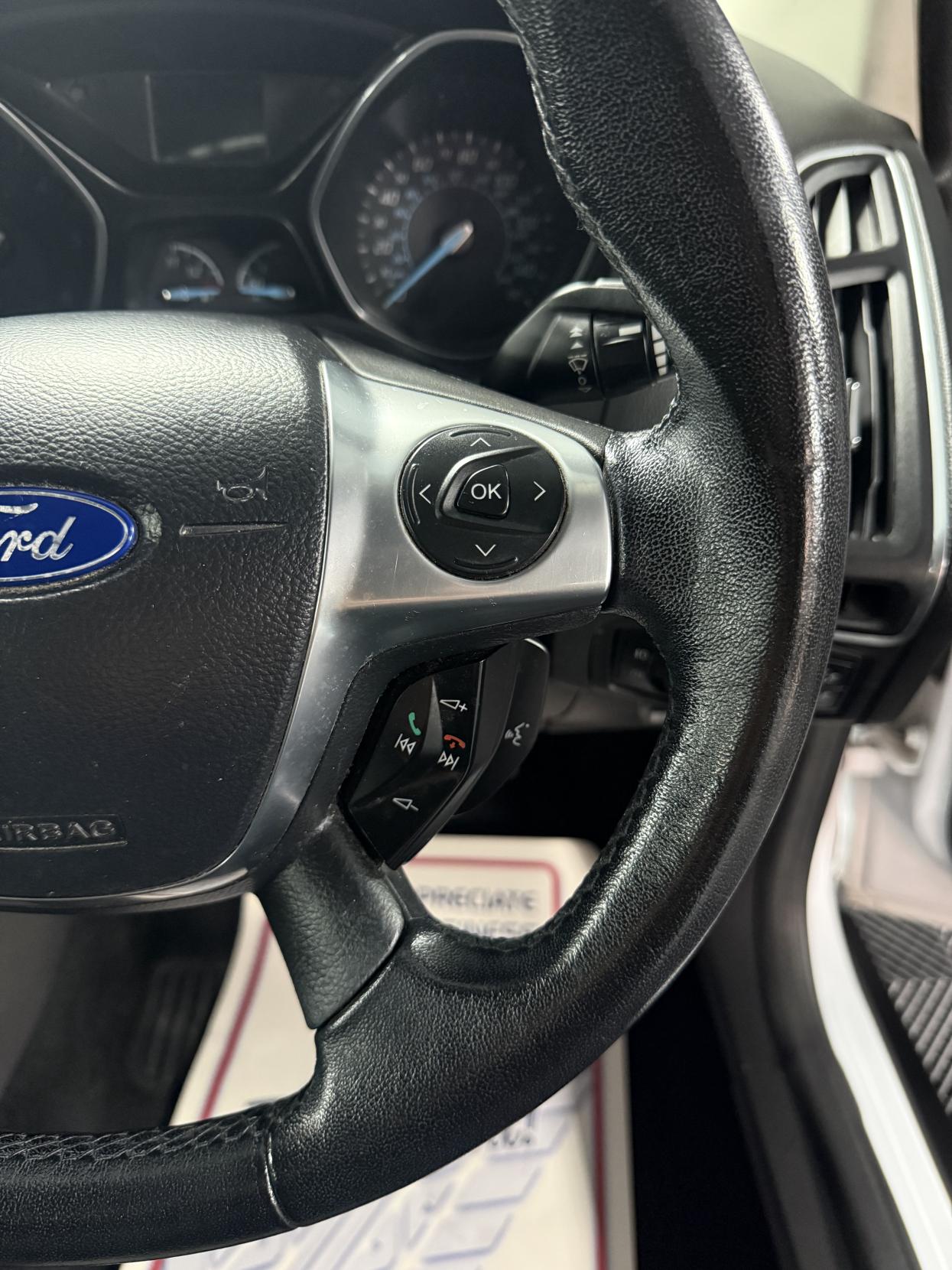 Ford Focus 2.0 TDCi Zetec Hatchback 5dr Diesel Powershift Euro 5 (140 ps)