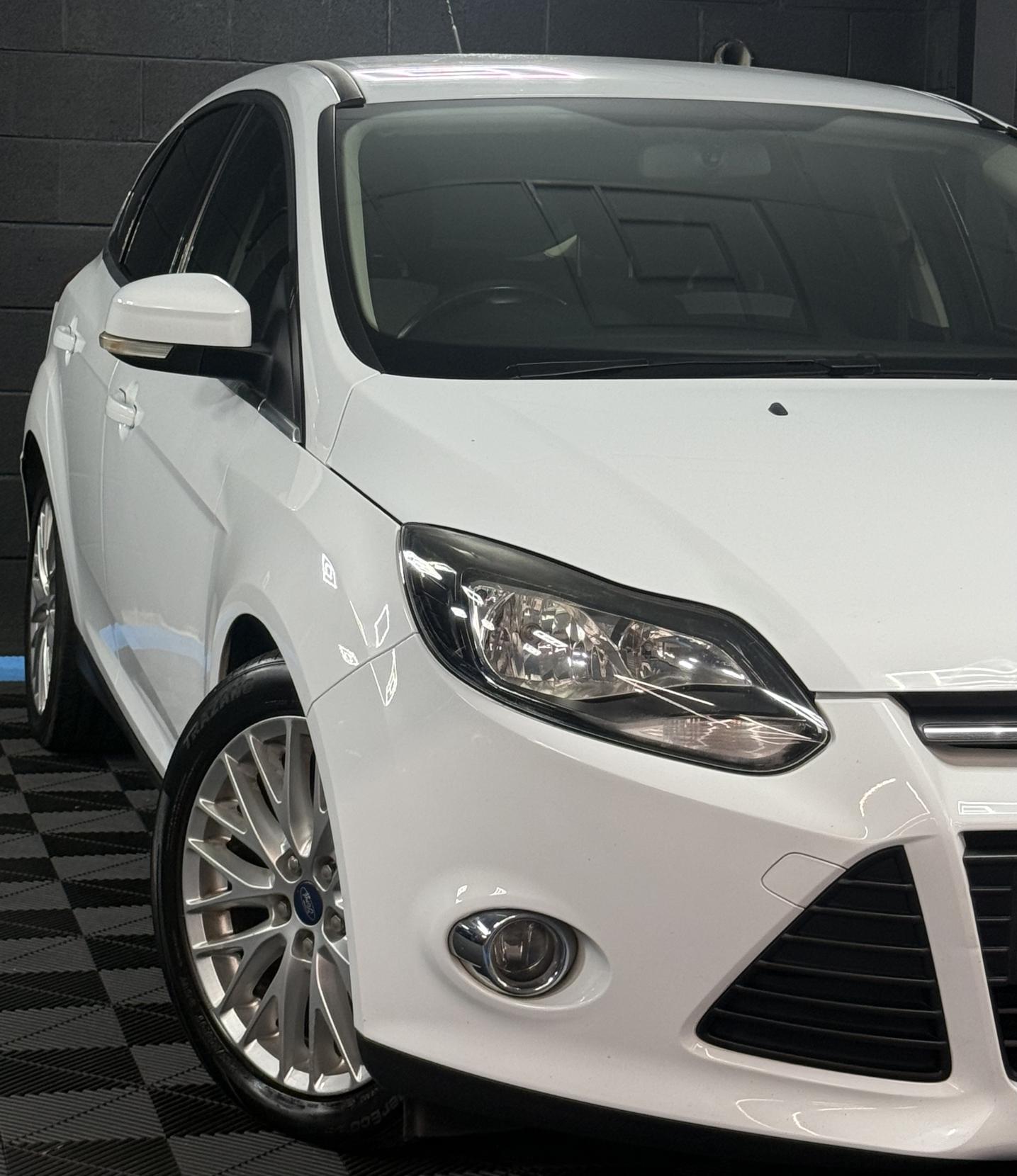 Ford Focus 2.0 TDCi Zetec Hatchback 5dr Diesel Powershift Euro 5 (140 ps)