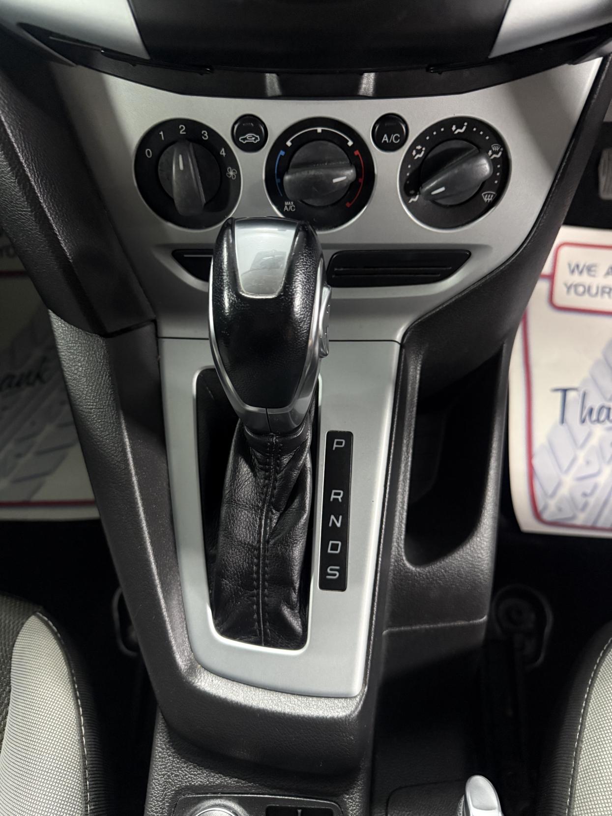 Ford Focus 2.0 TDCi Zetec Hatchback 5dr Diesel Powershift Euro 5 (140 ps)