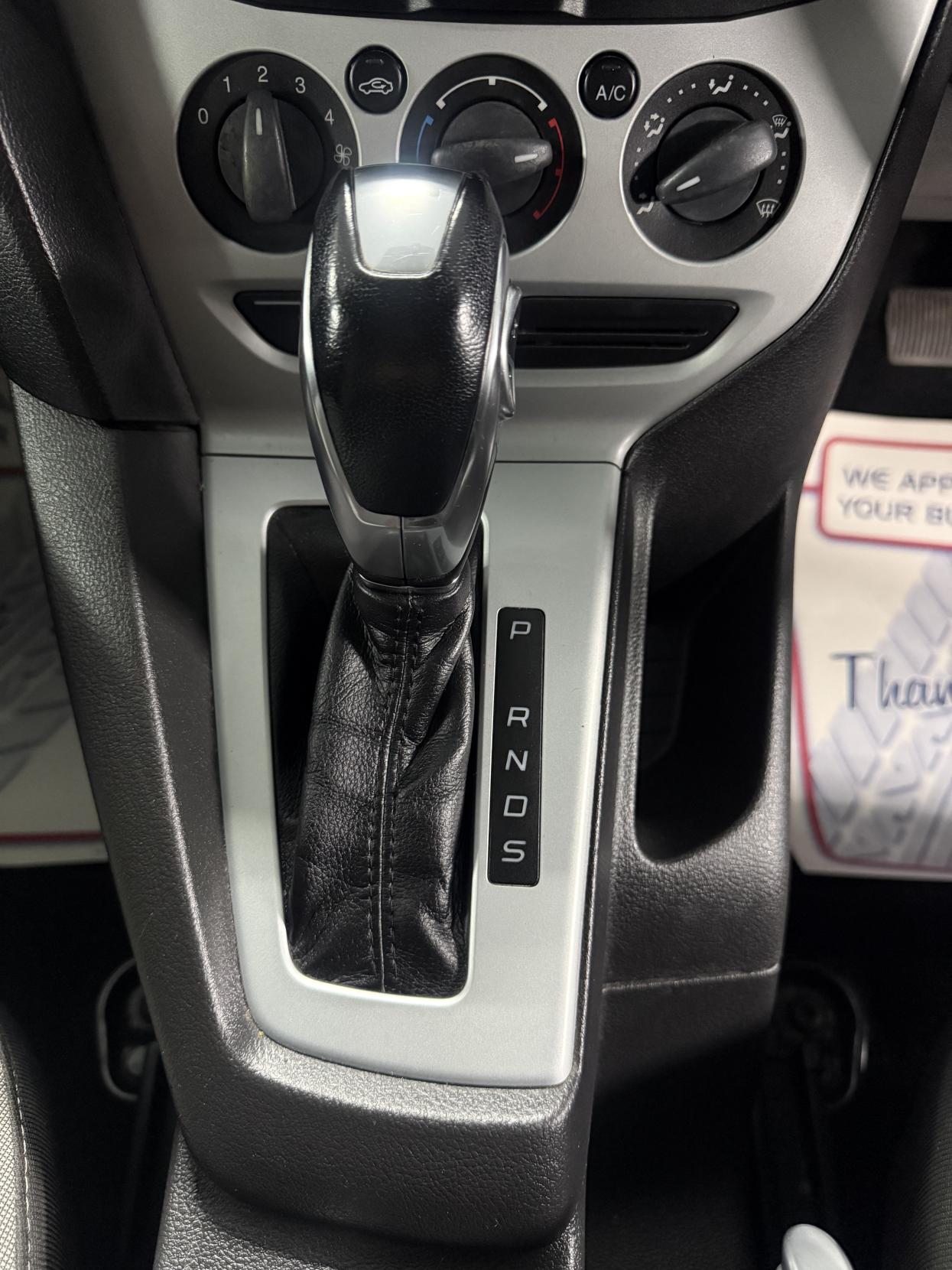 Ford Focus 2.0 TDCi Zetec Hatchback 5dr Diesel Powershift Euro 5 (140 ps)