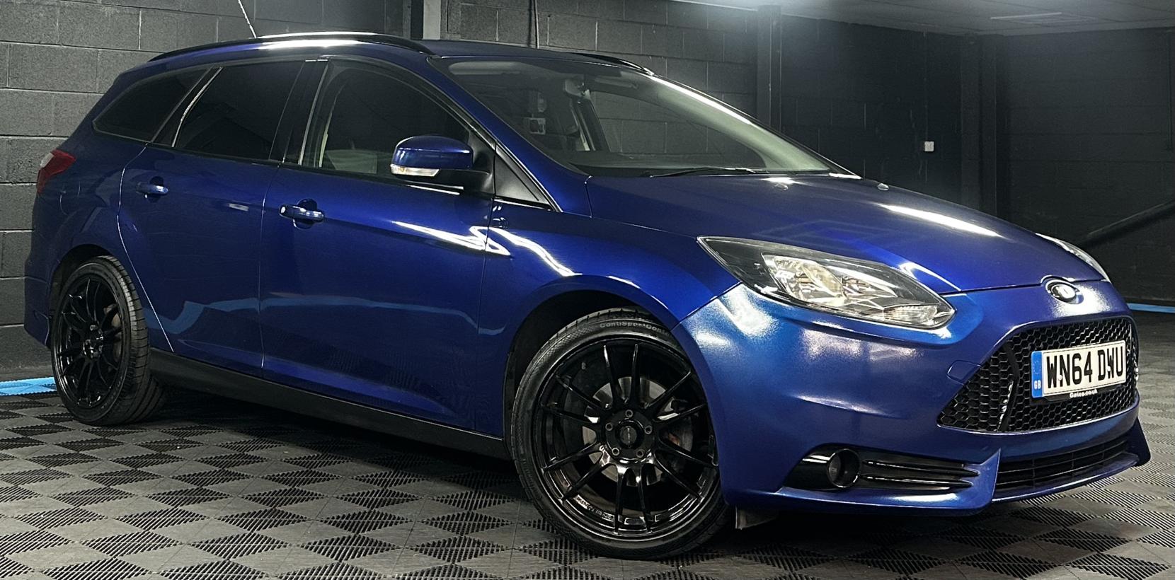 Ford Focus 1.6 Zetec Navigator Estate 5dr Petrol Powershift Euro 5 (125 ps)