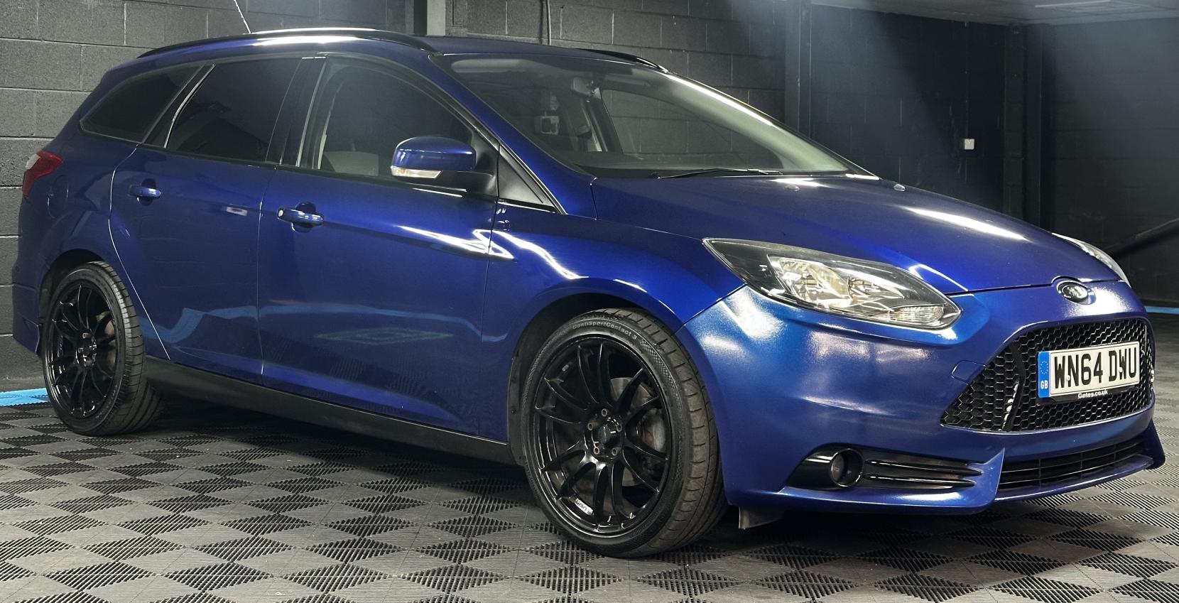 Ford Focus 1.6 Zetec Navigator Estate 5dr Petrol Powershift Euro 5 (125 ps)